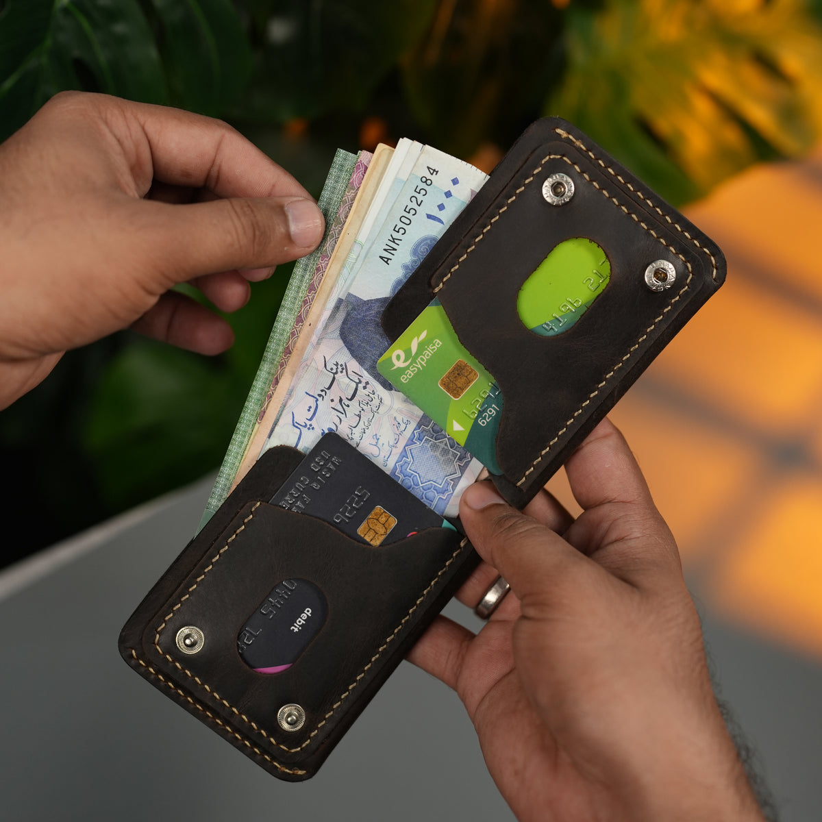 No.123 Bifold Leather Wallet | Full-Grain Pull-Up Leather