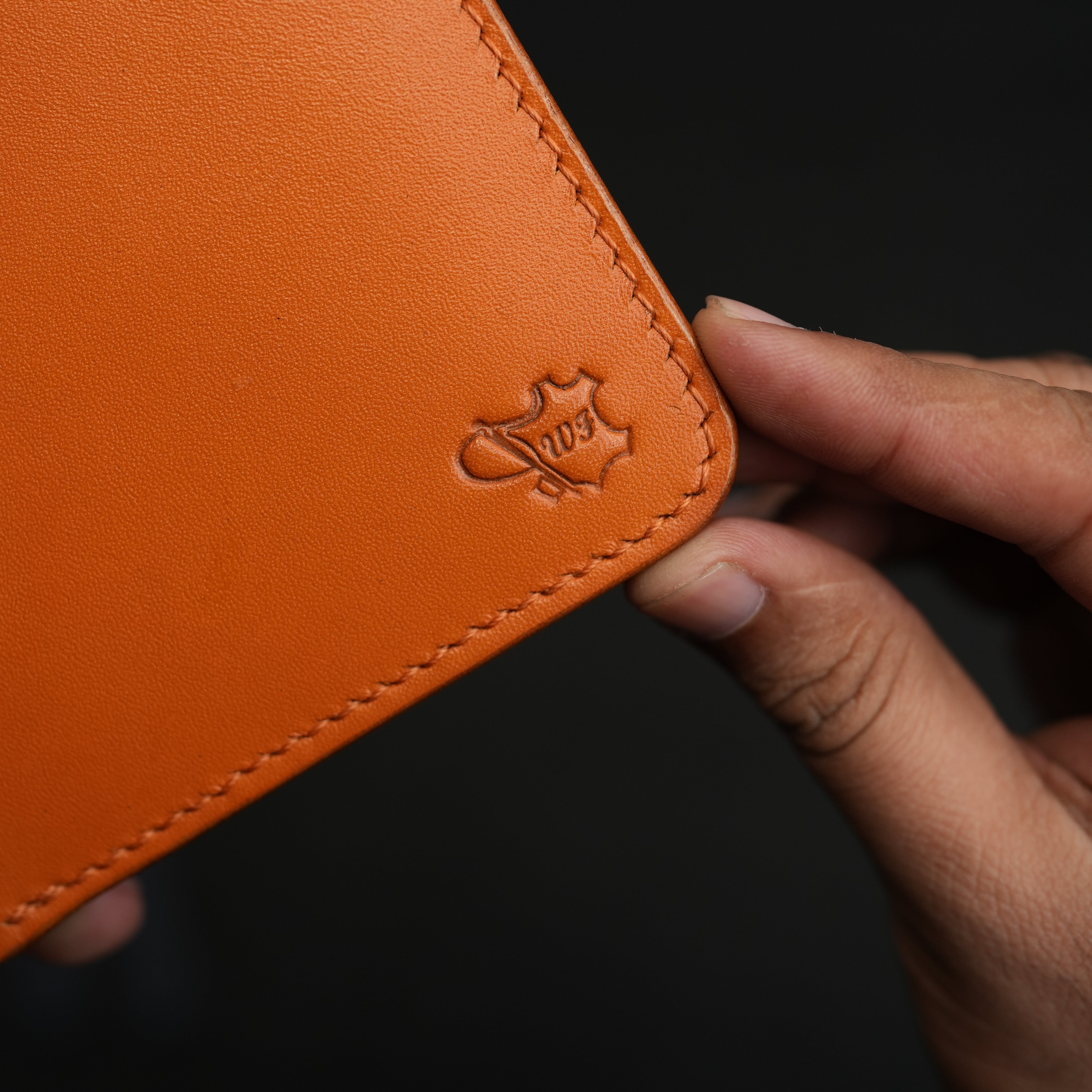 No.55 V2 pro classic bifold wallet (Tan color)