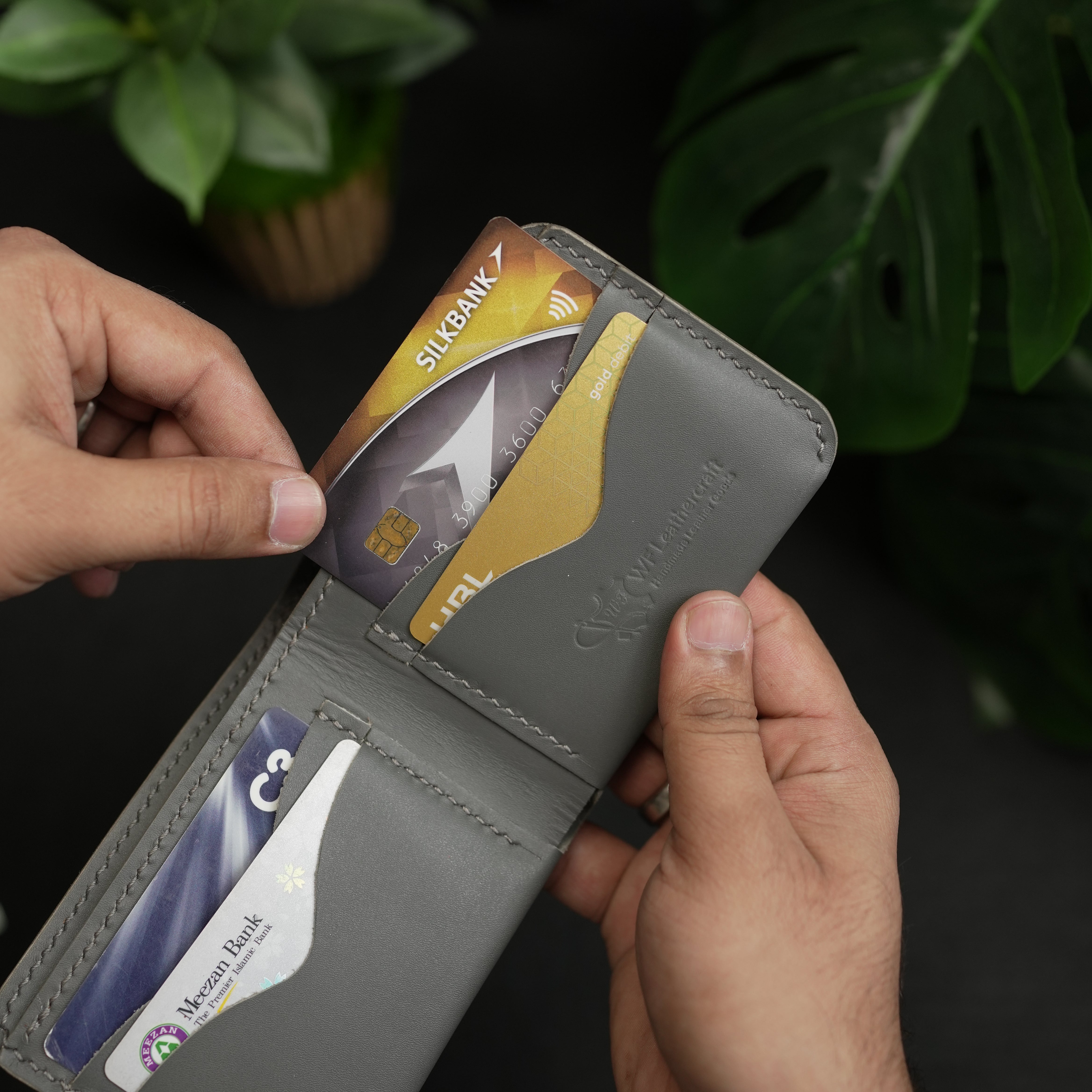 No. 81 full stitched bifold Leather Wallet Gray color