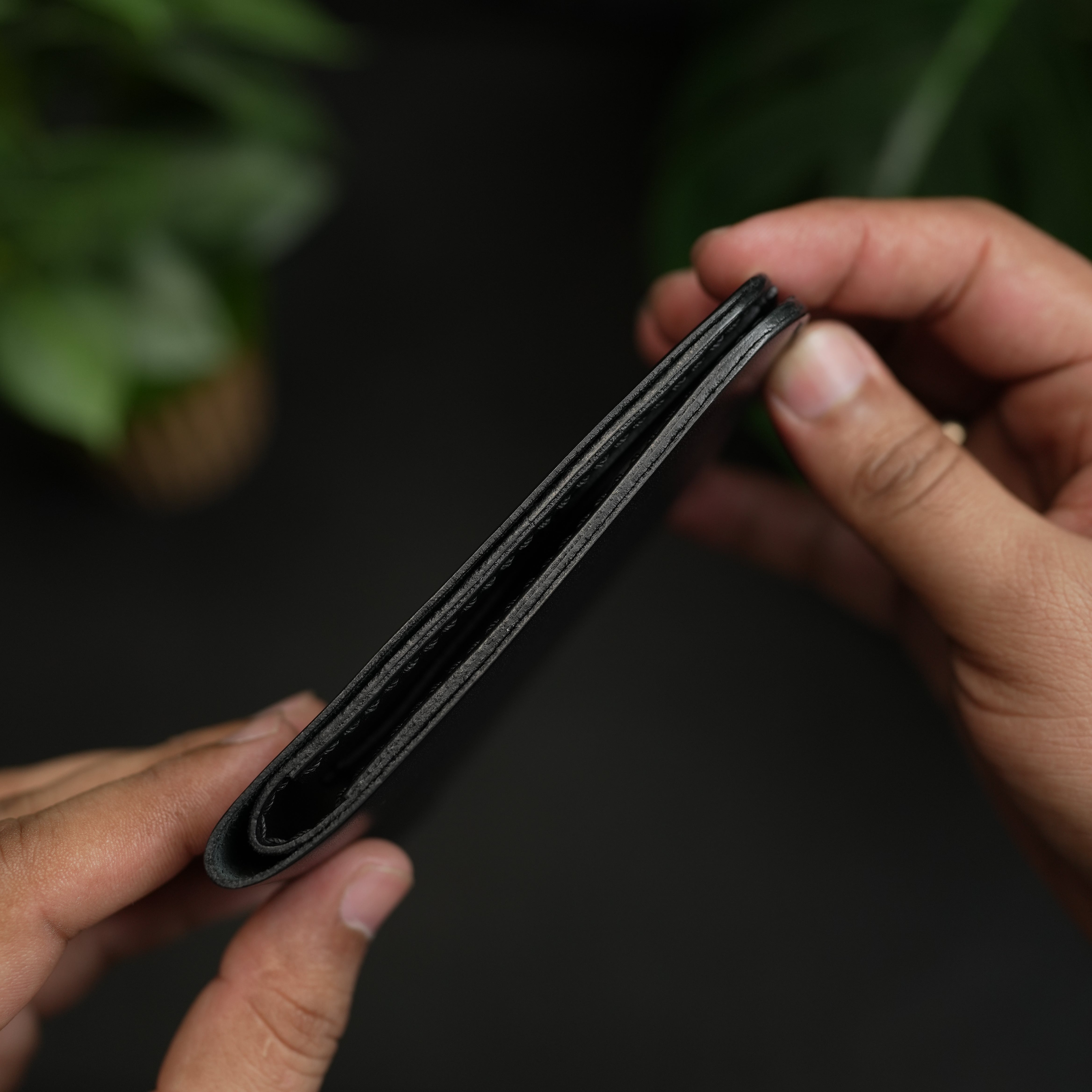 No.55 pro classic bifold Leather wallet Vegtan (Black color)