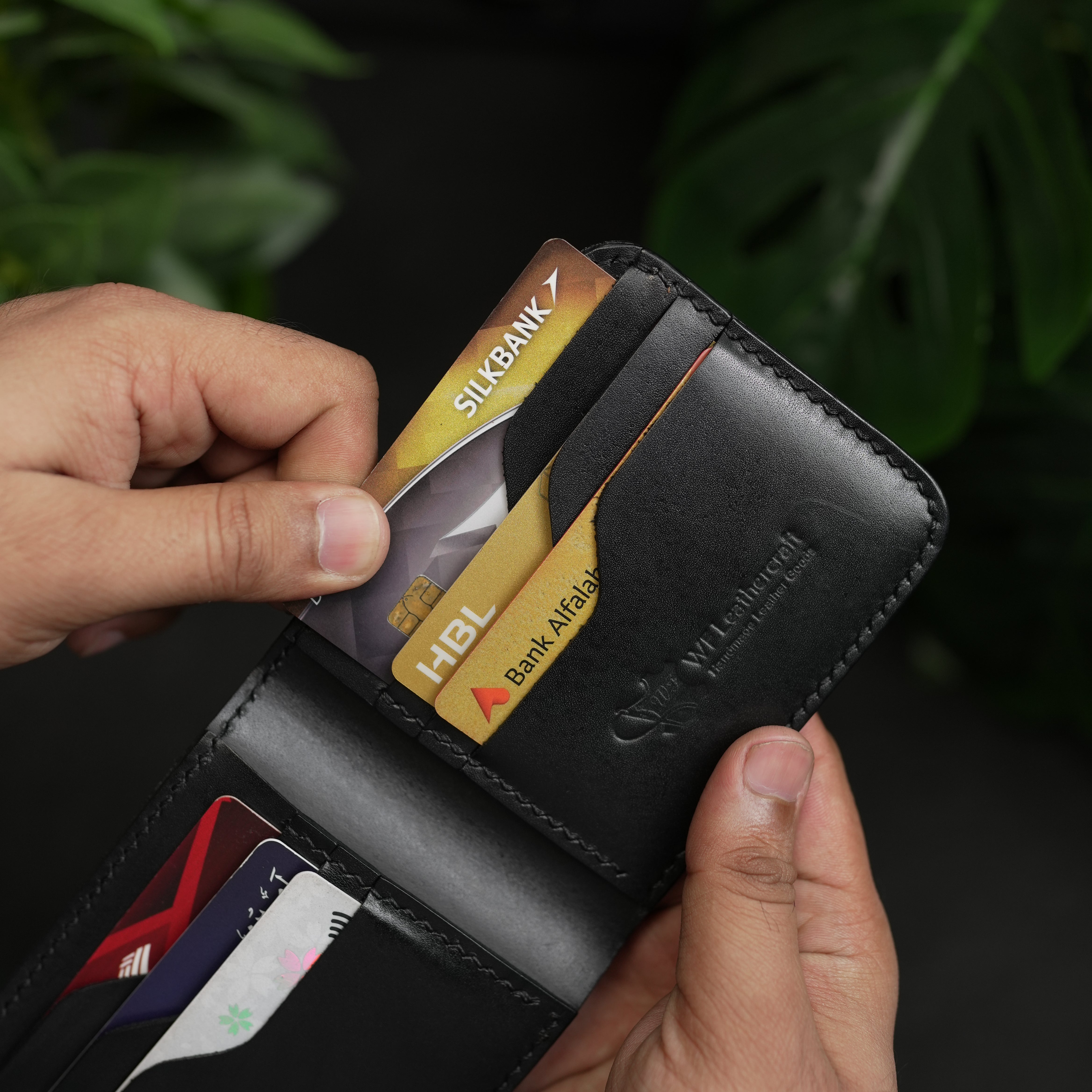 No.55 pro classic bifold Leather wallet Vegtan (Black color)