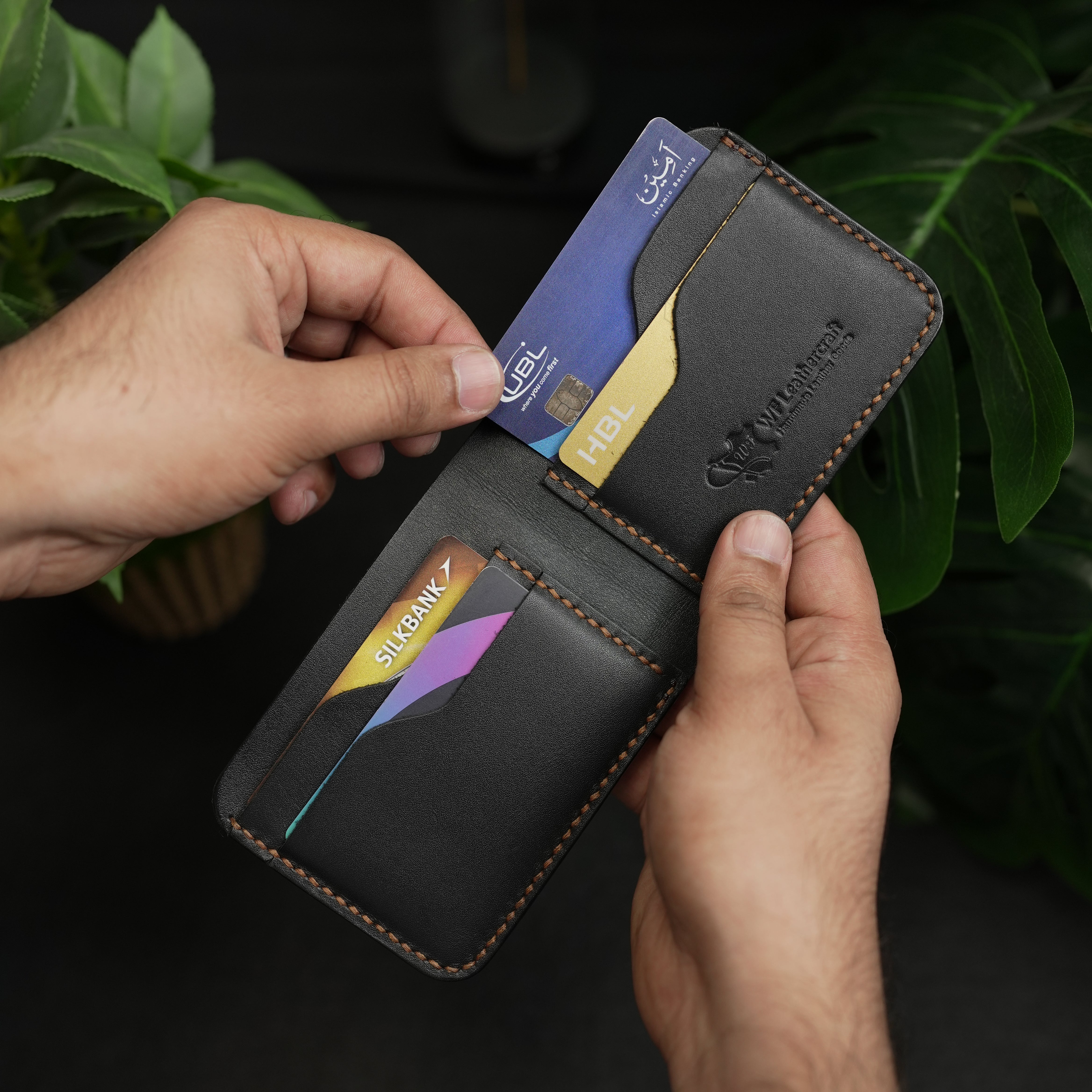 No.55 Bifold Leather Wallet Black color