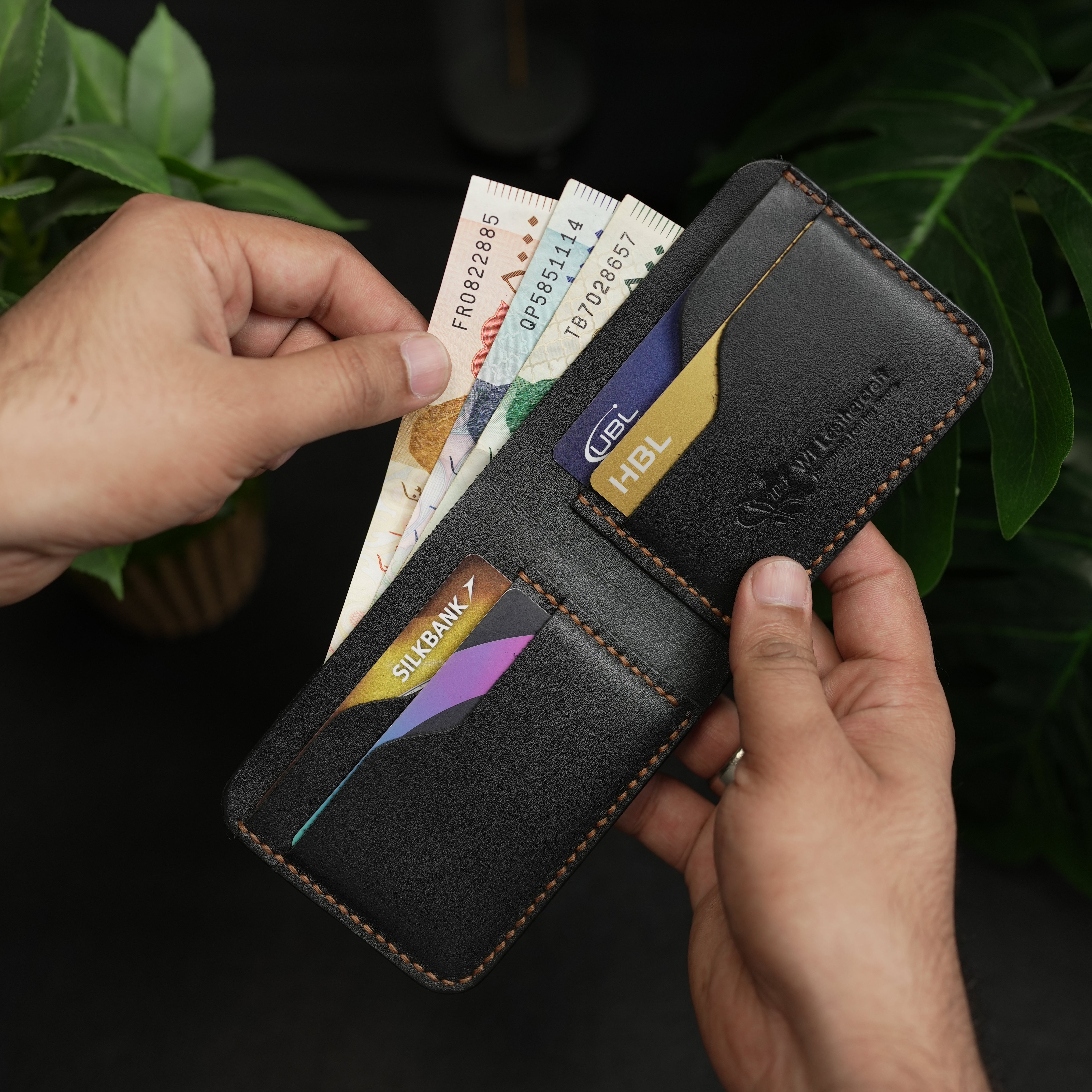 No.55 Bifold Leather Wallet Black color