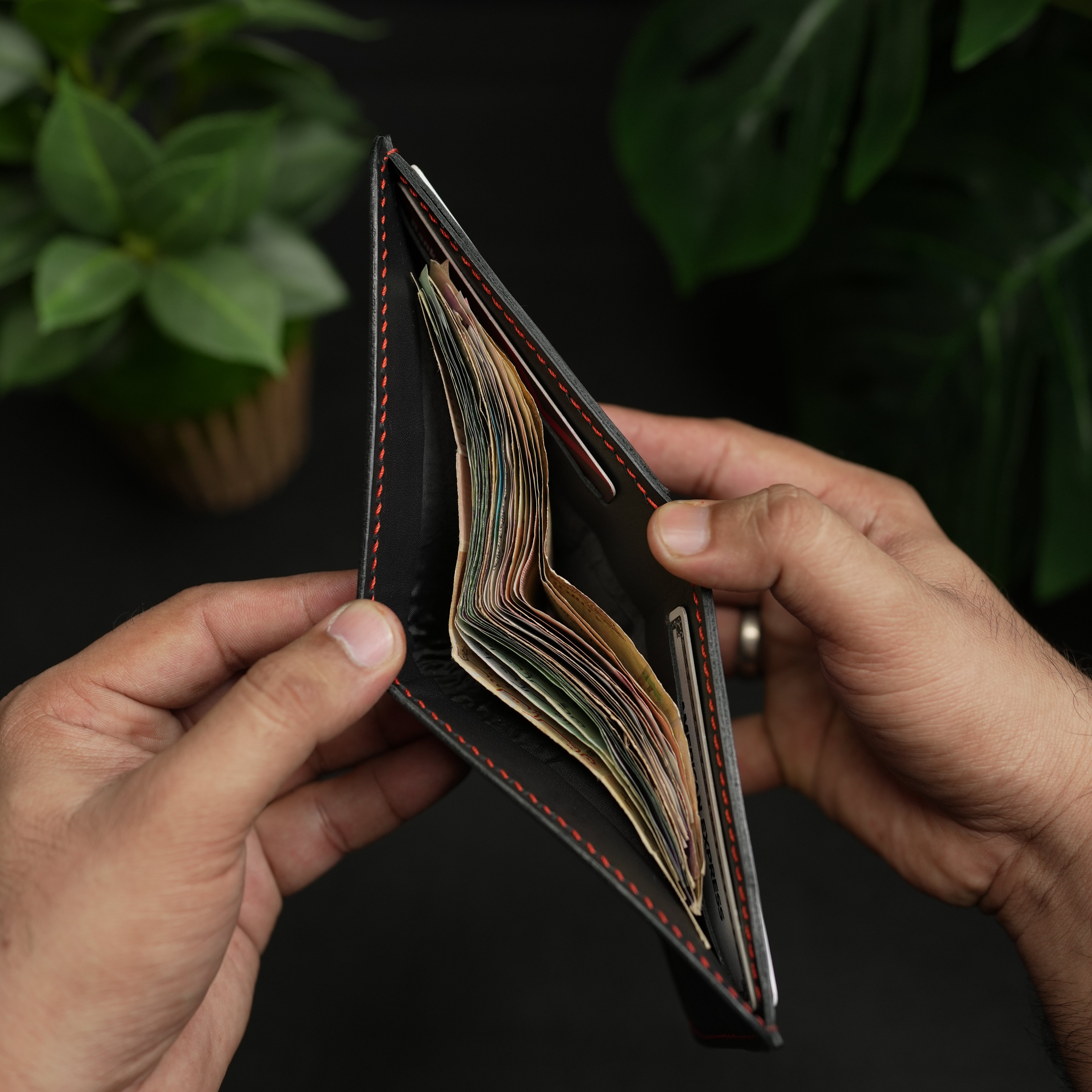 NO.81 Classic Bifold Luxury Leather Wallet – Black with Red Accents