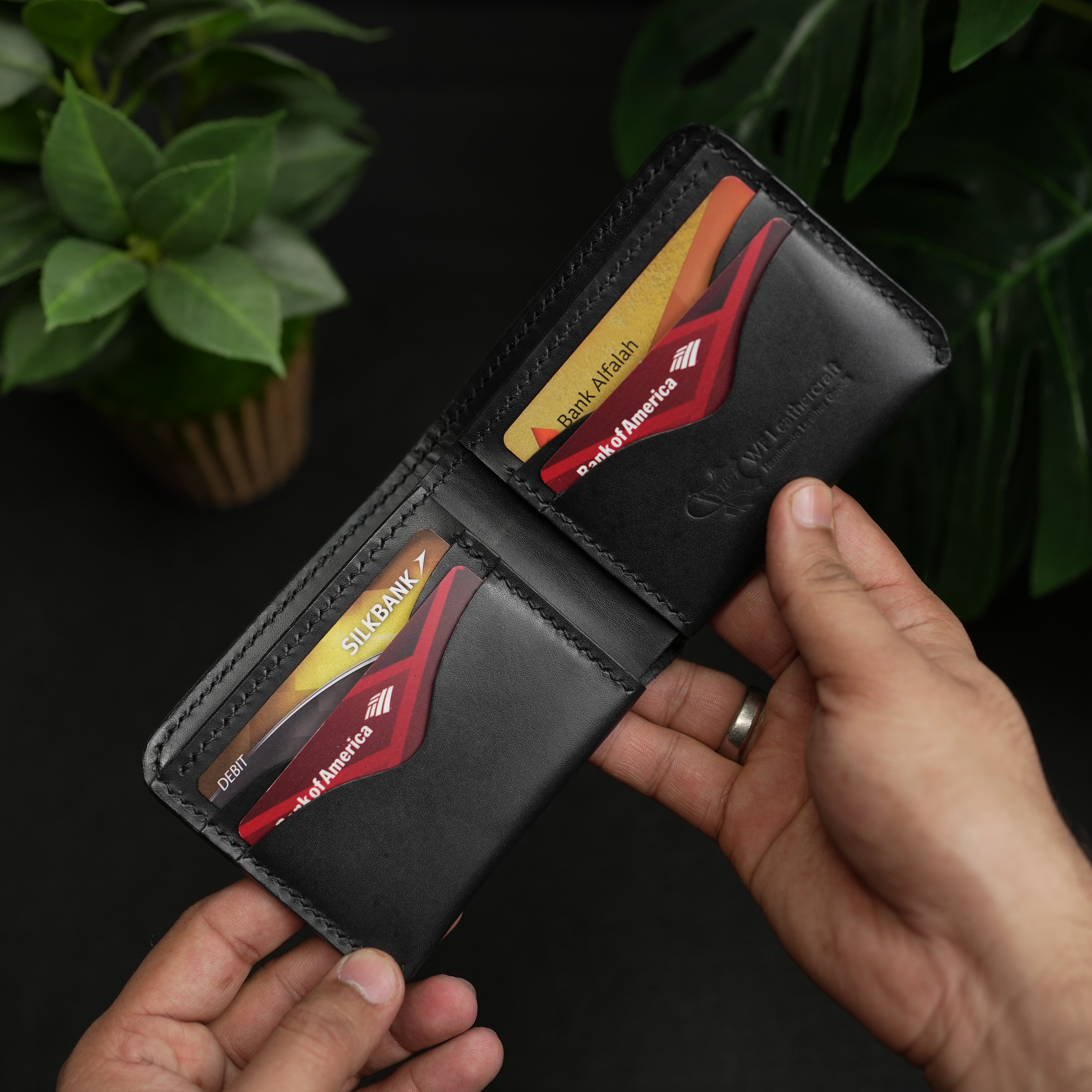 NO.81 Classic Bifold Luxury Leather Wallet – Black