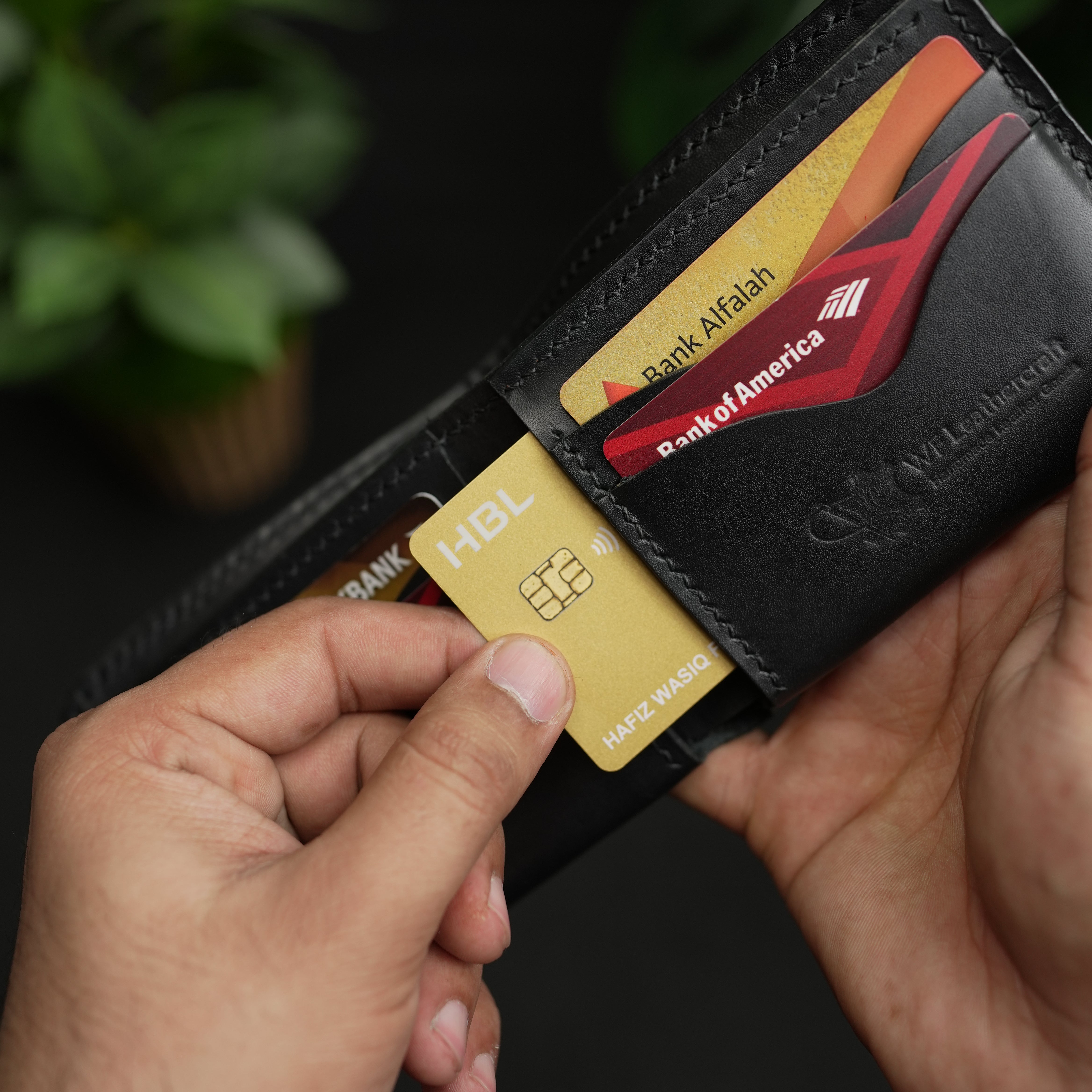 NO.81 Classic Bifold Luxury Leather Wallet – Black