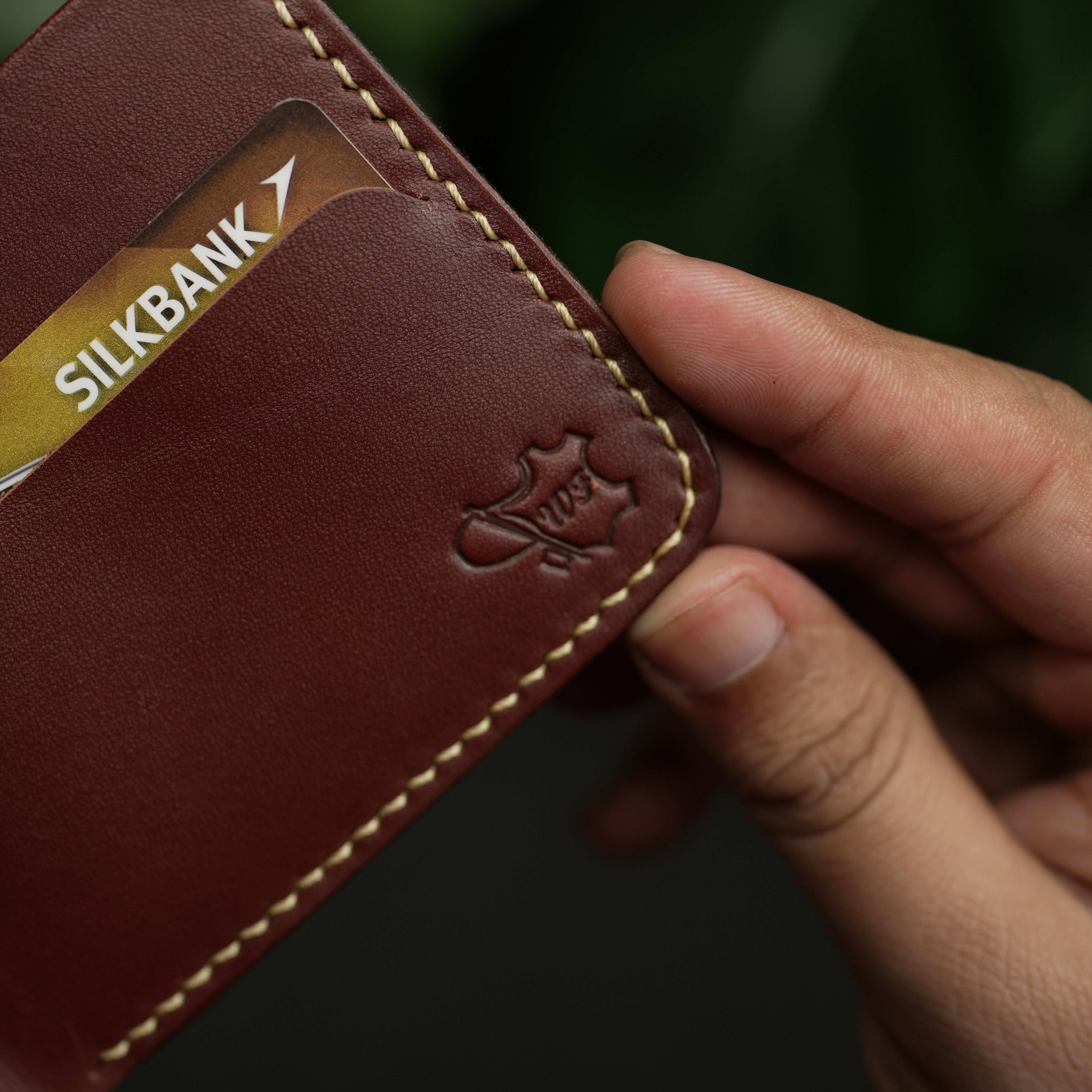 رقم 89 محفظة جلدية قابلة للطي (بني باك)