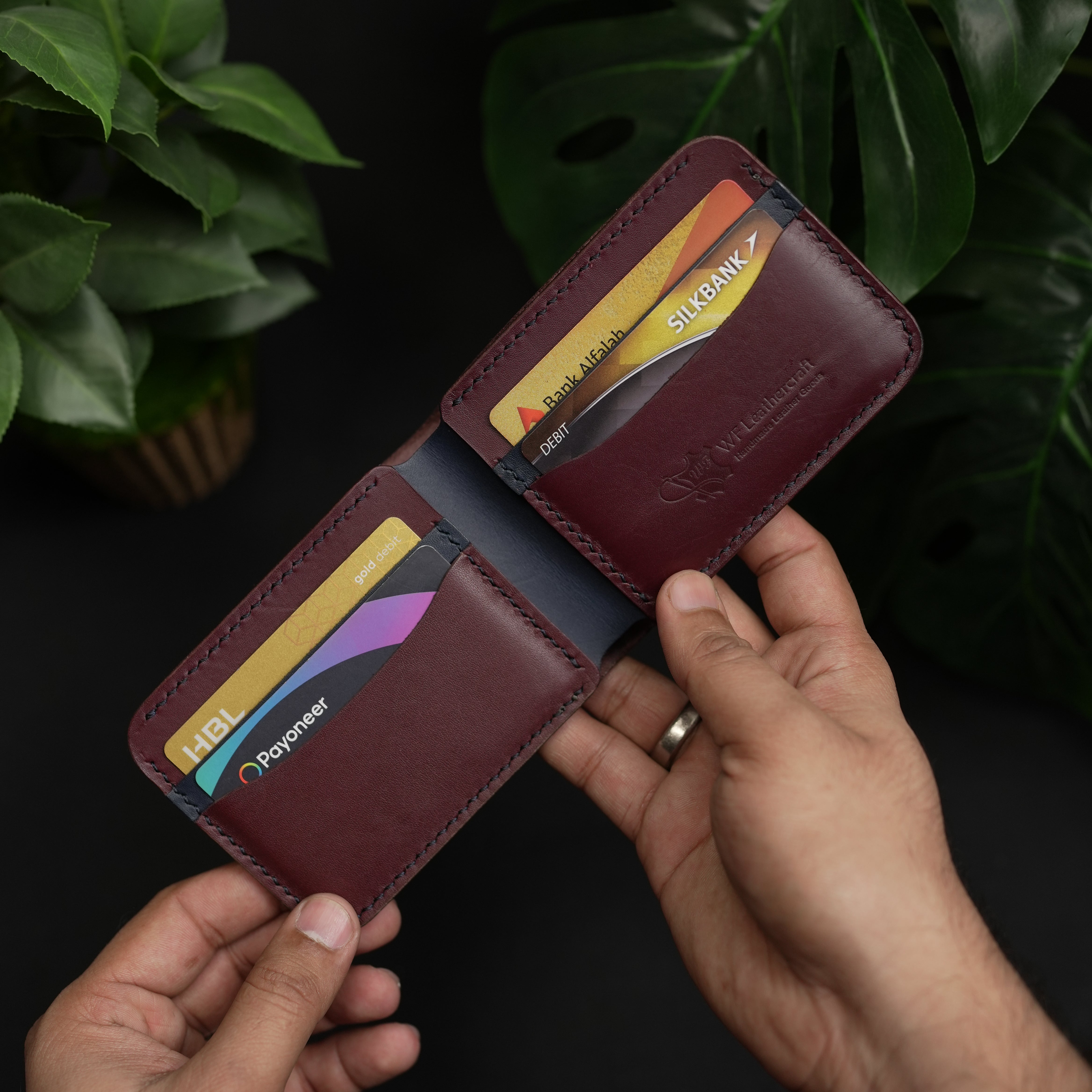 No.77 Classic Bifold Leather Wallet ( Burgundy & Blue )