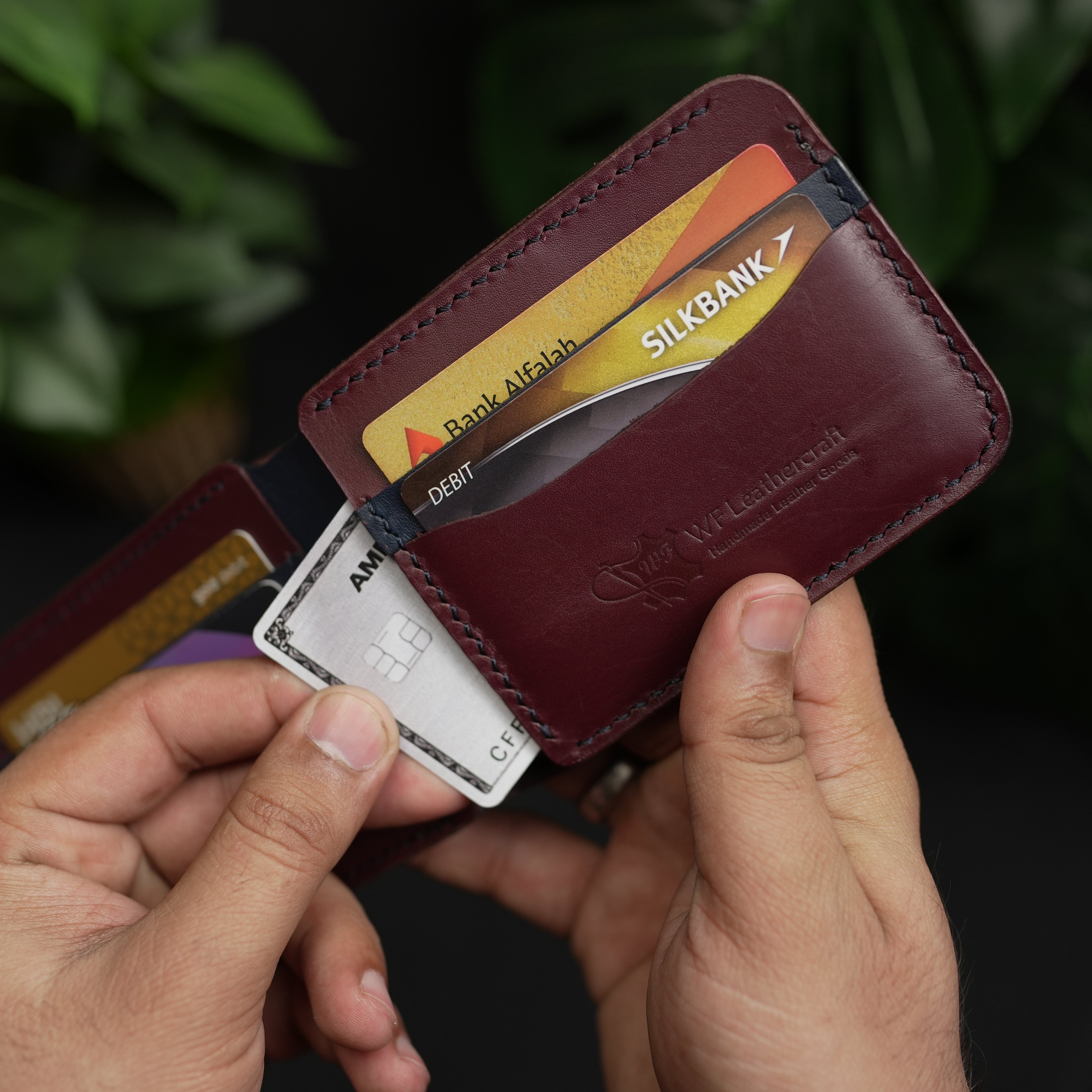 No.77 Classic Bifold Leather Wallet ( Burgundy & Blue )