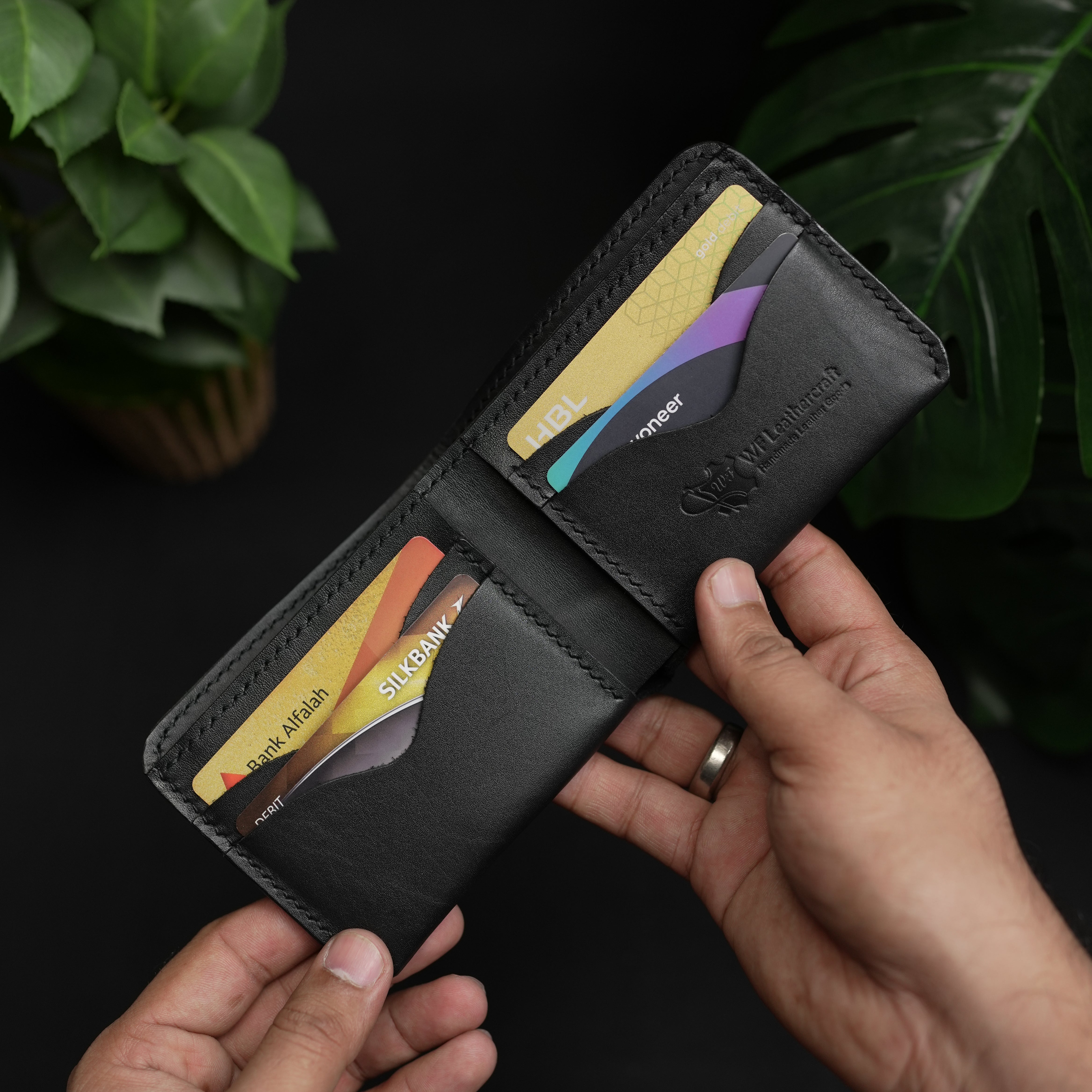 No. 81 classic full stitched bifold wallet Black