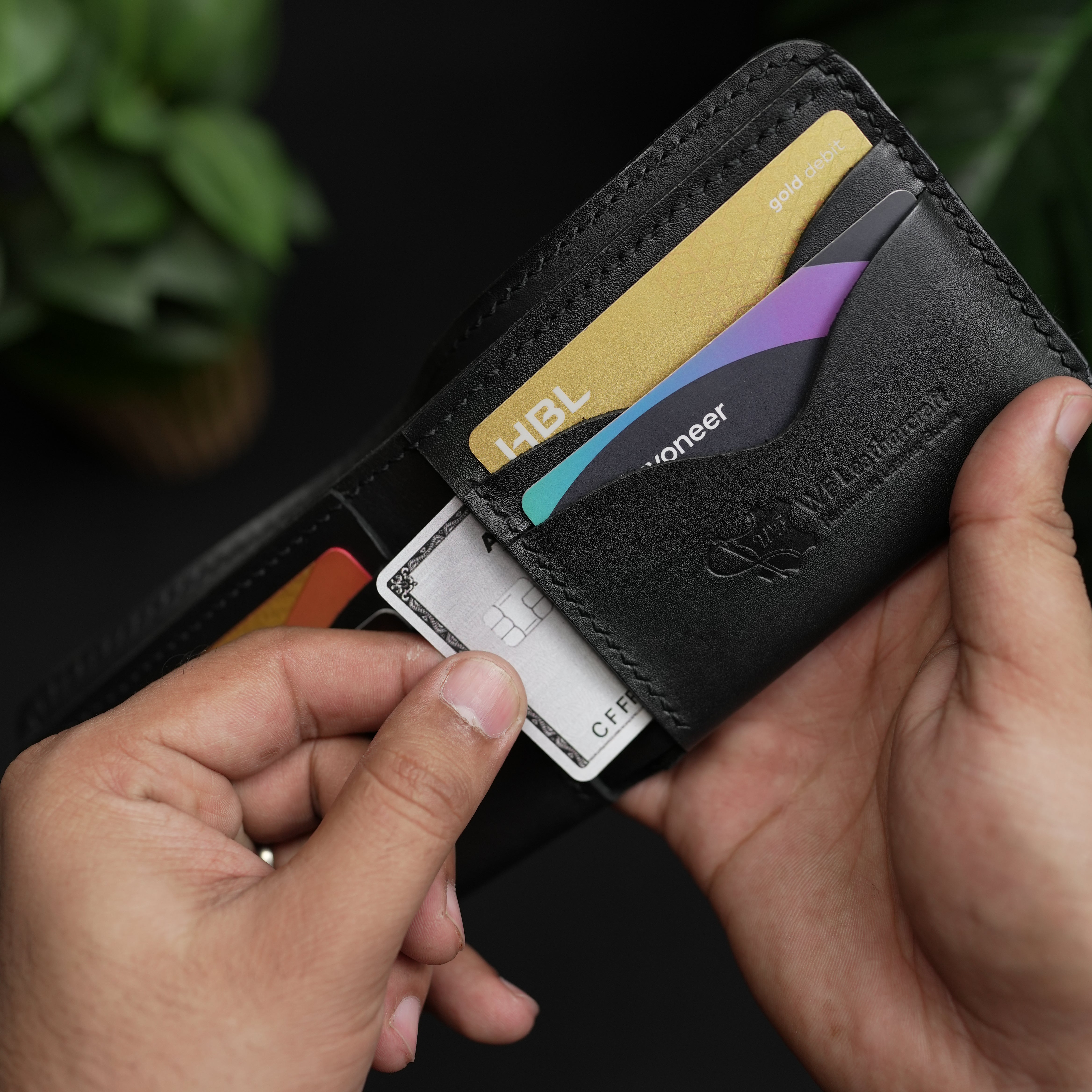 No. 81 classic full stitched bifold wallet Black