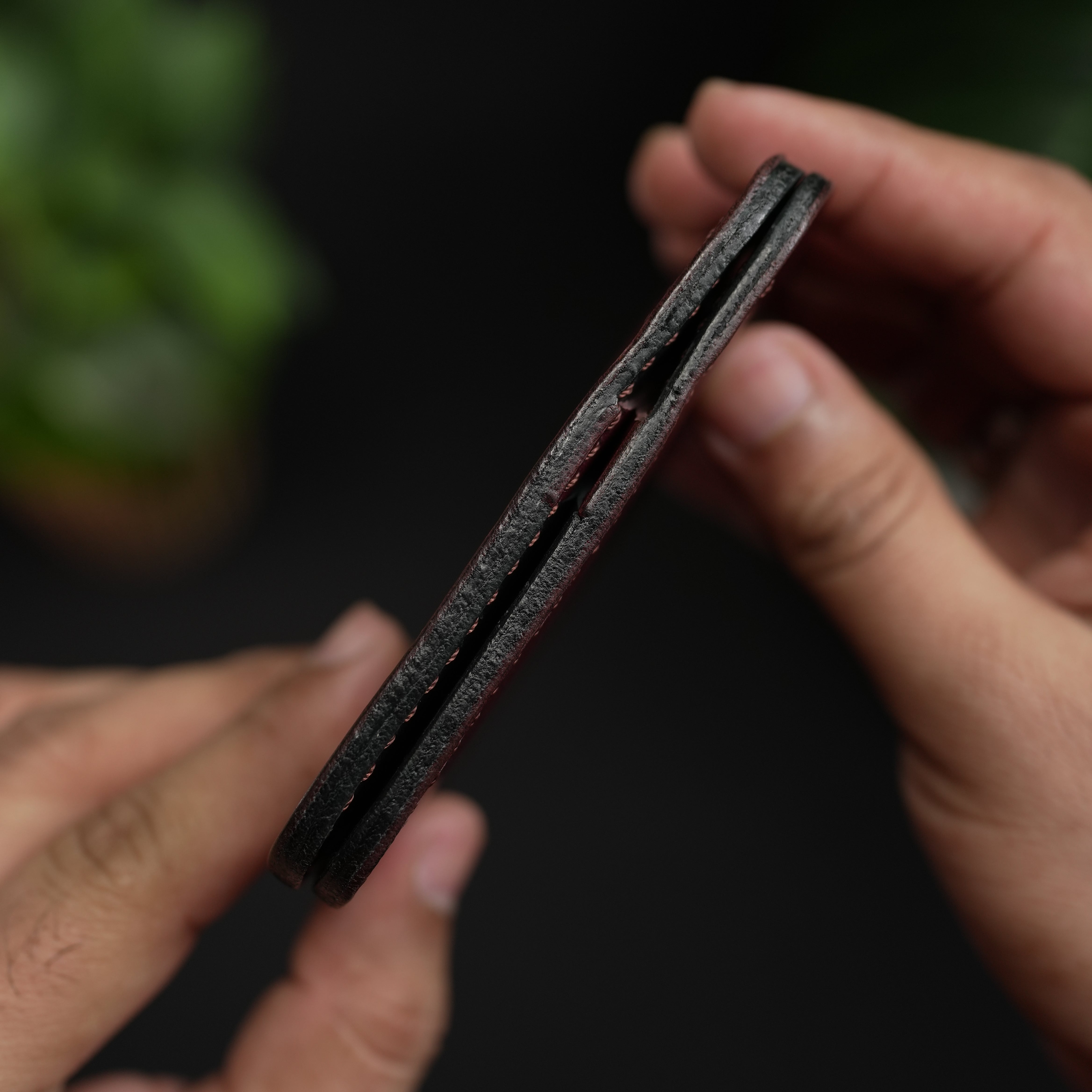 NO.86 VERTICLE BIFOLD LEATHER WALLET ( BURGANDY & OCEAN BLACK )