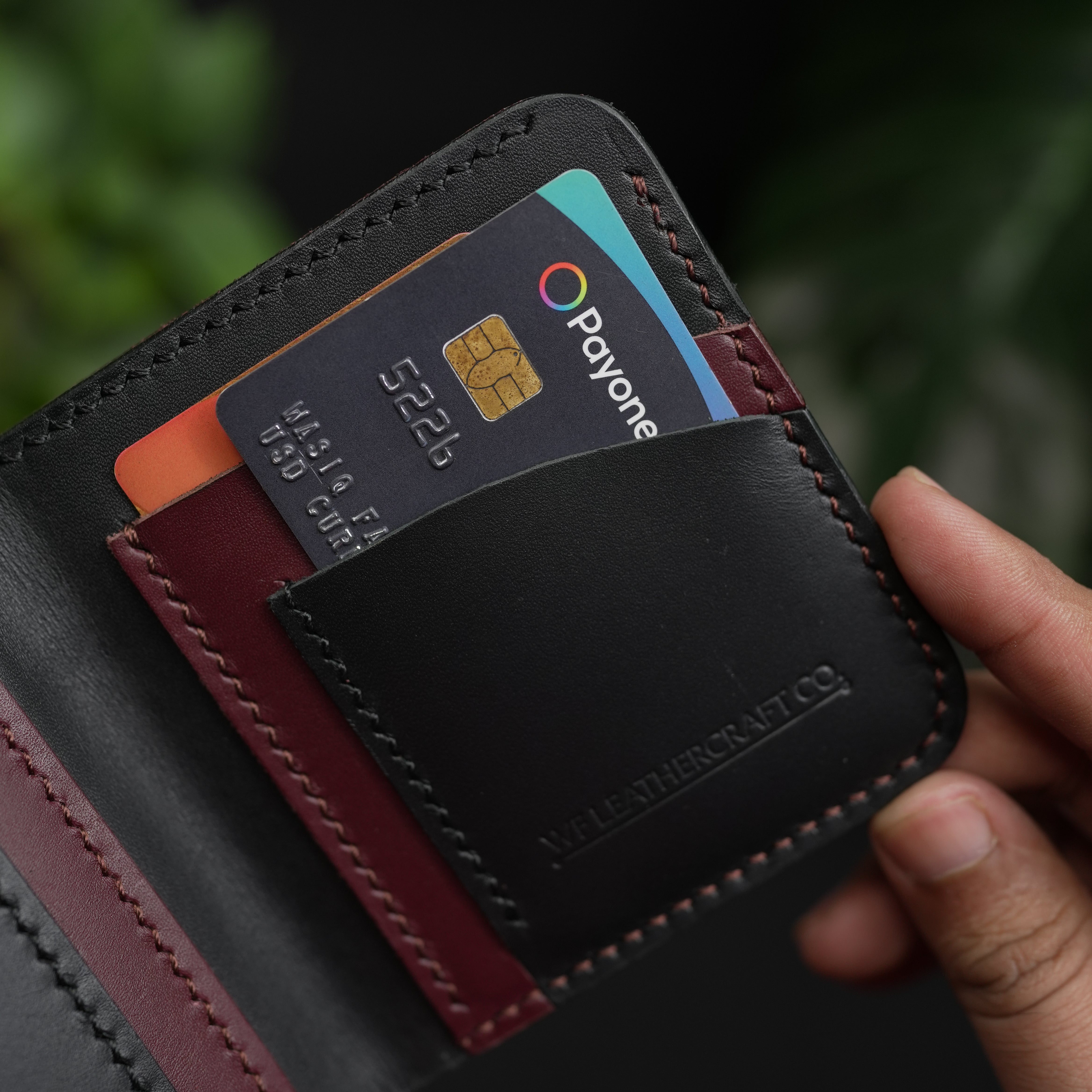 NO.86 VERTICLE BIFOLD LEATHER WALLET ( BURGANDY & OCEAN BLACK )