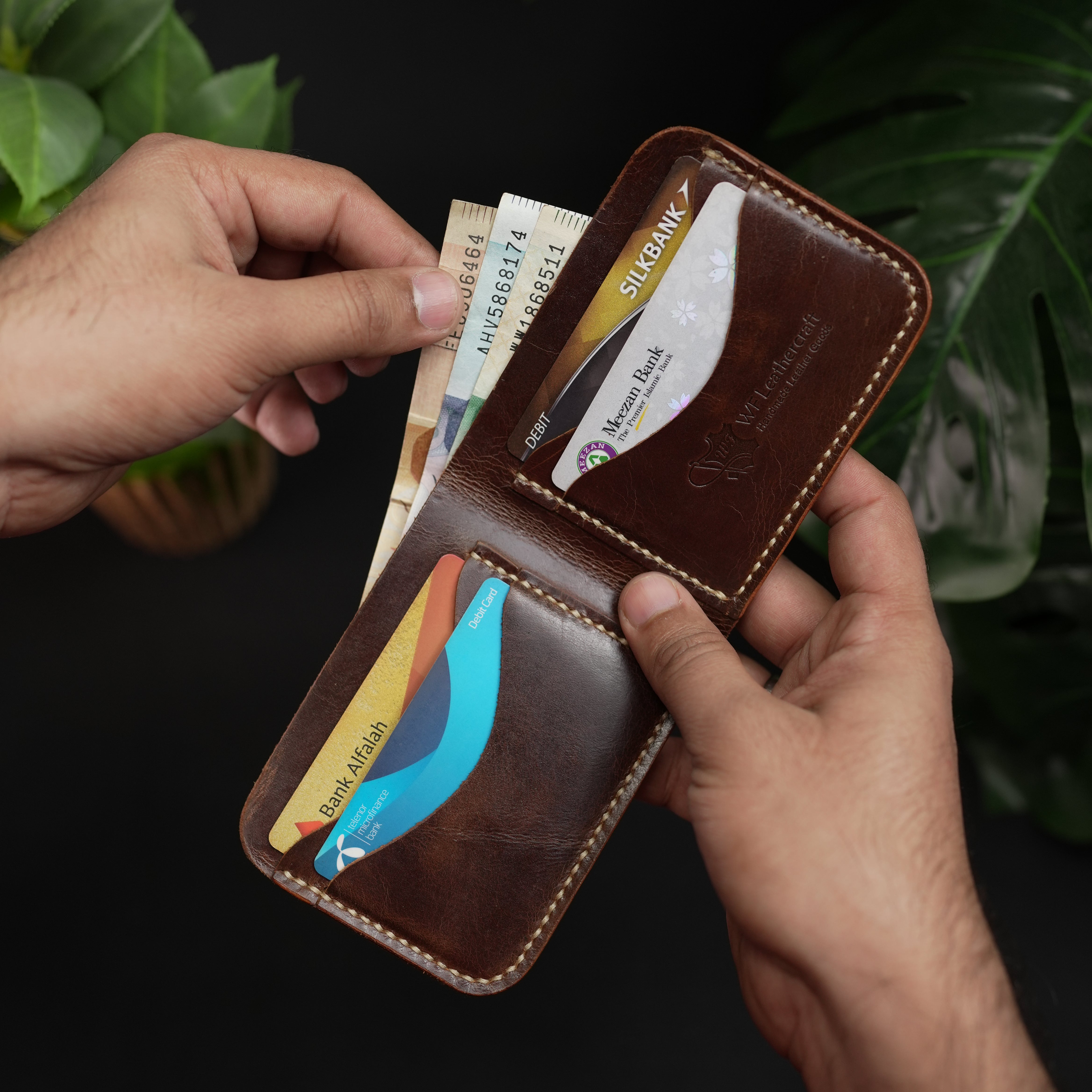 No.80 Bifold Leather Wallet Redish Brown