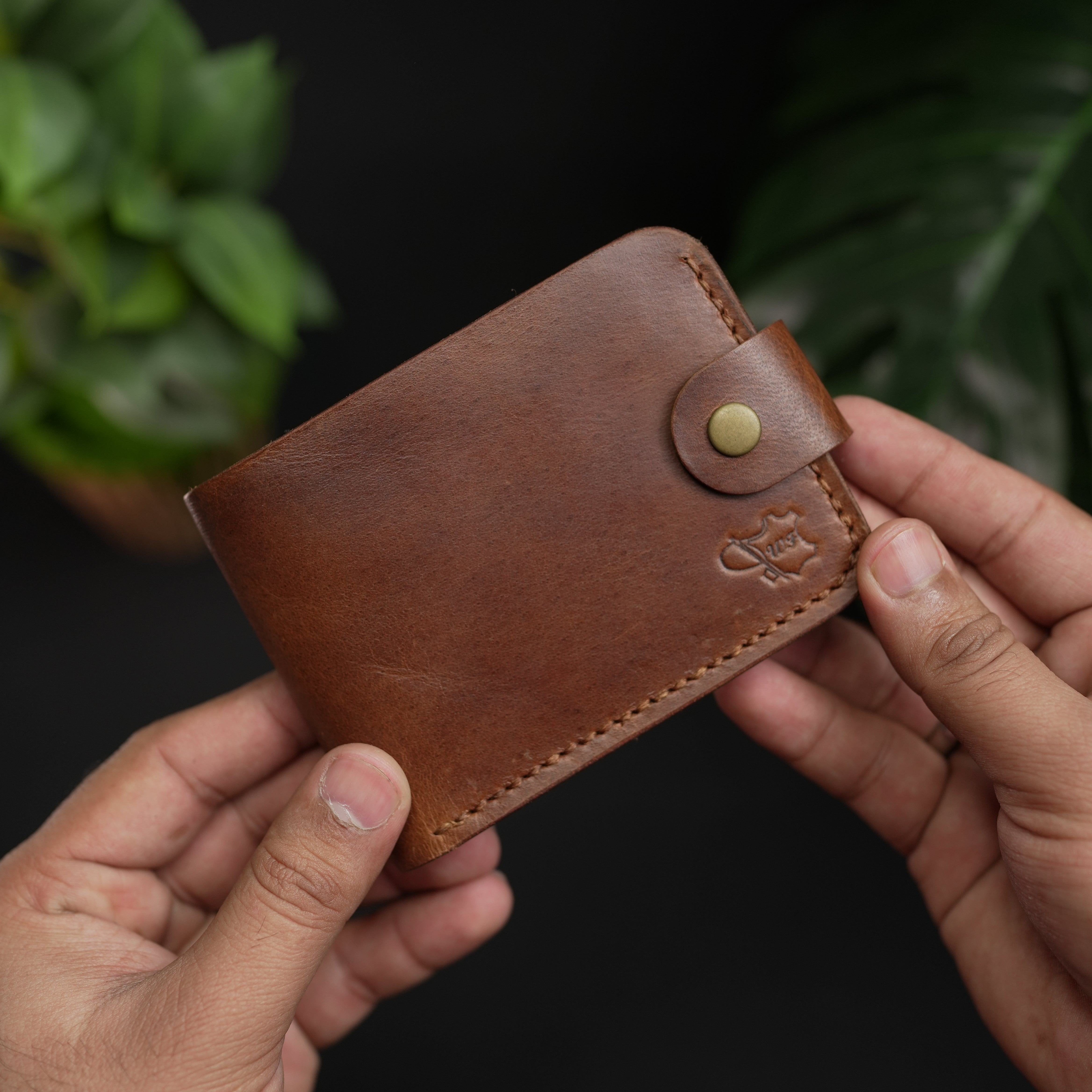 No.55 Classic Bifold Wallet Natural Brown With Button
