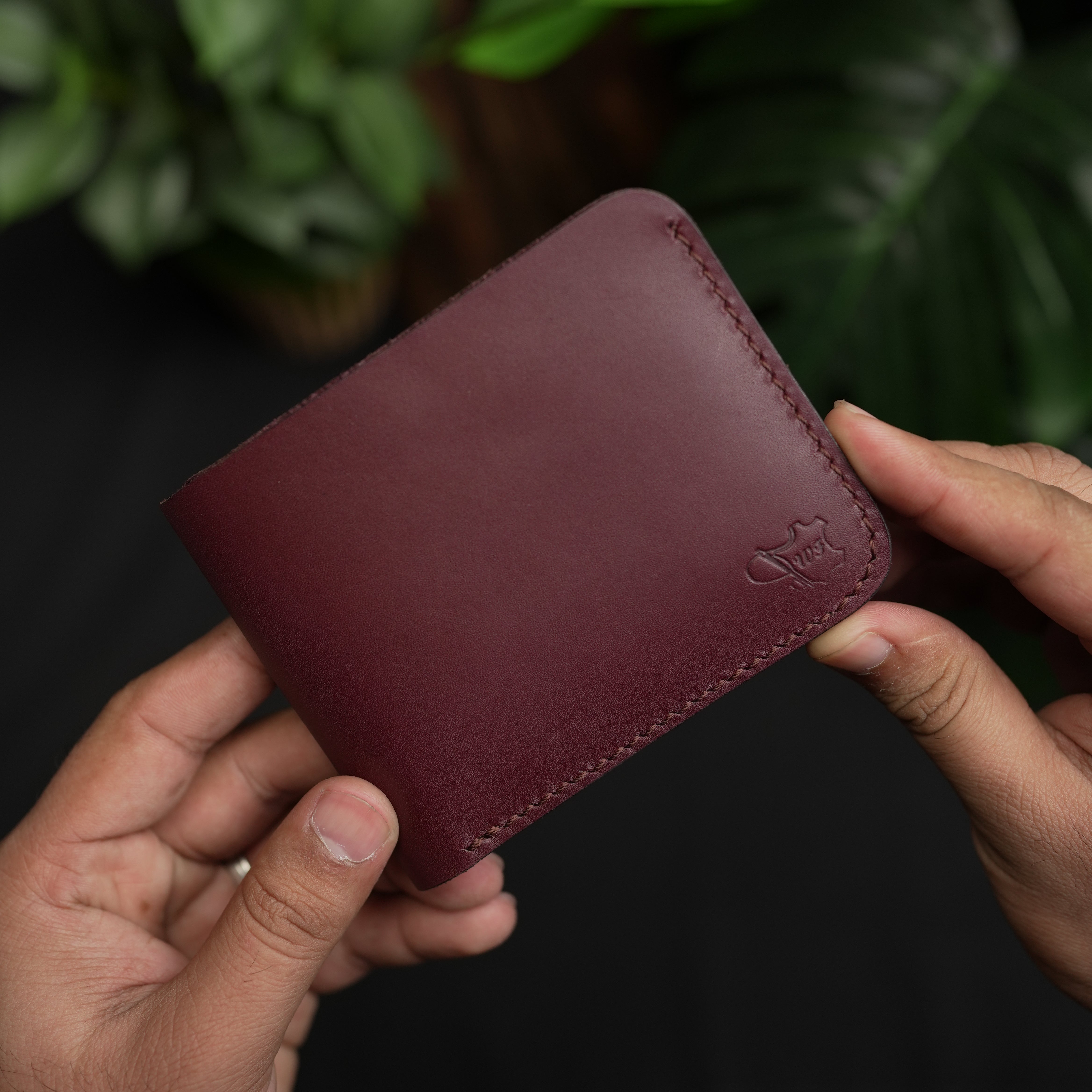 No.55 pro classic bifold Leatherwallet Vegtan (Burgundy color)