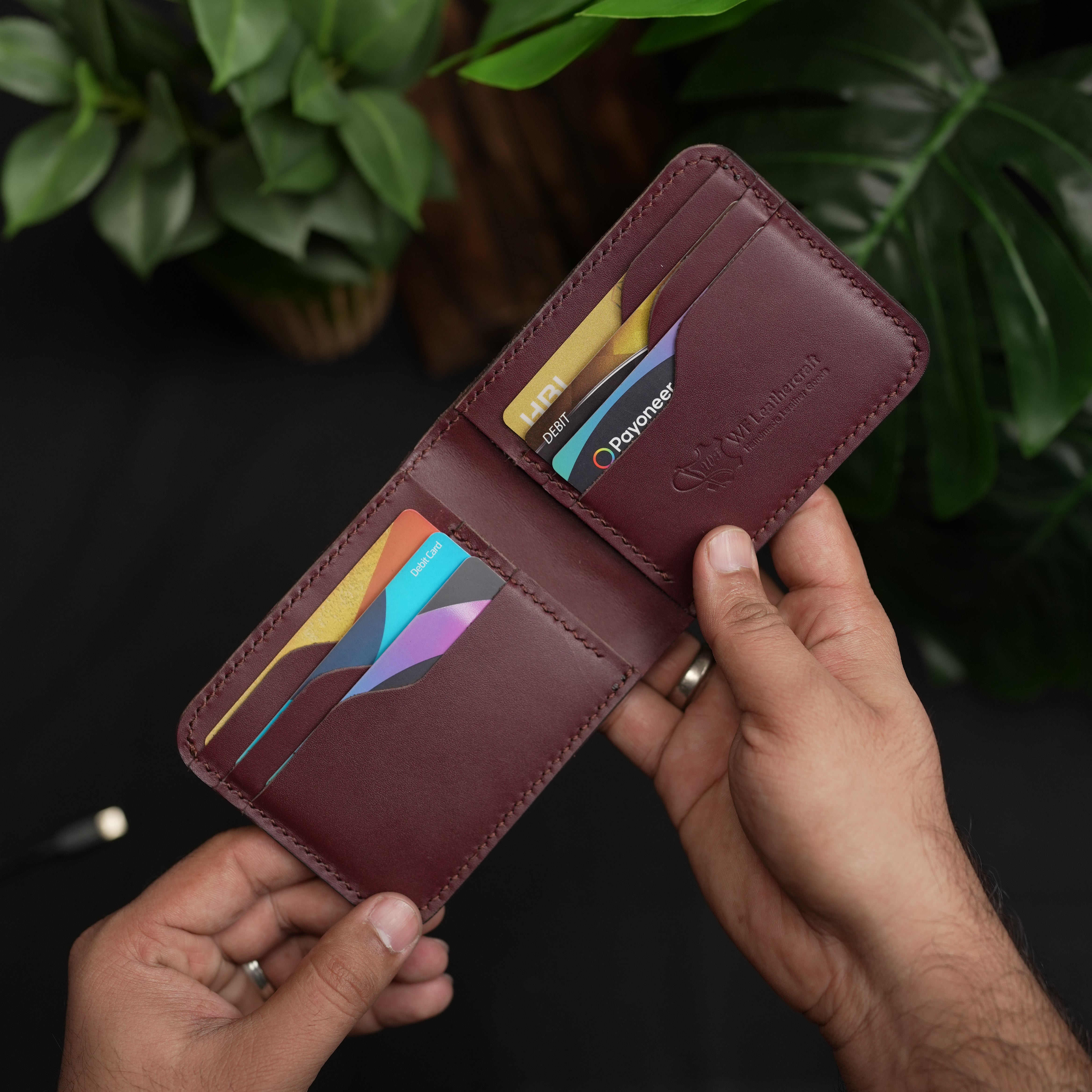 No.55 pro classic bifold Leatherwallet Vegtan (Burgundy color)