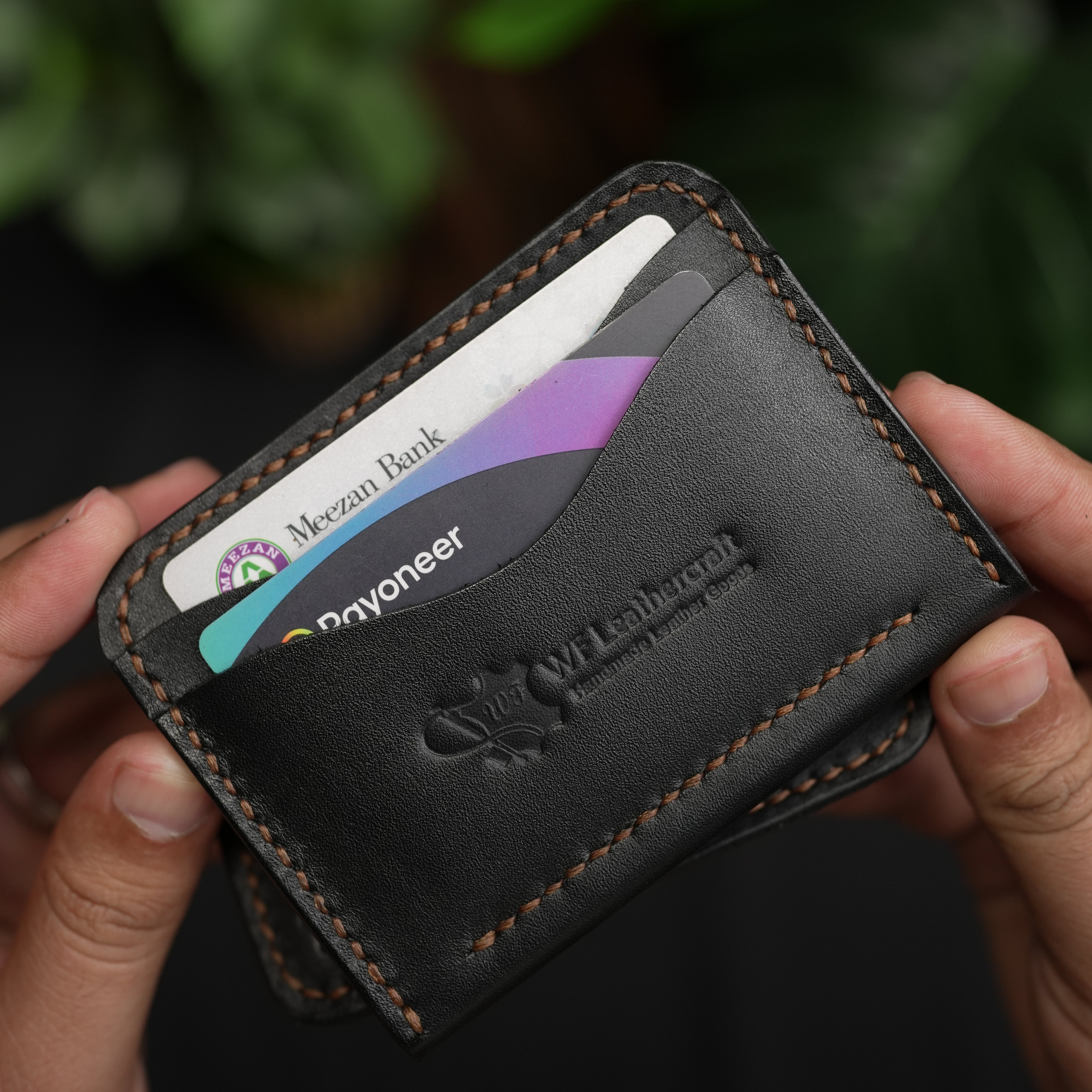 No.69 | Vertical Bifold Leather Wallet