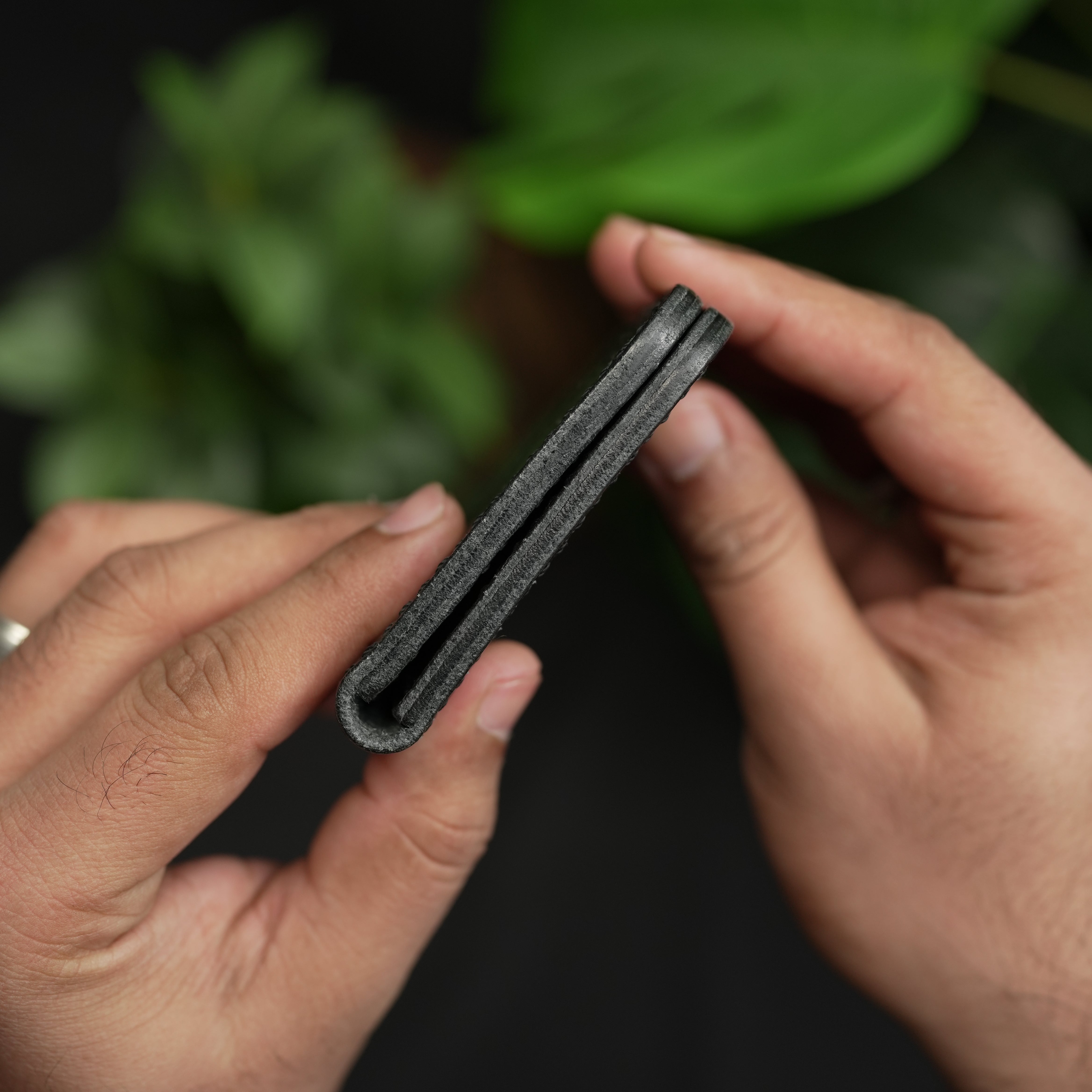 No. 79 Vertical Wallet Black crocodile