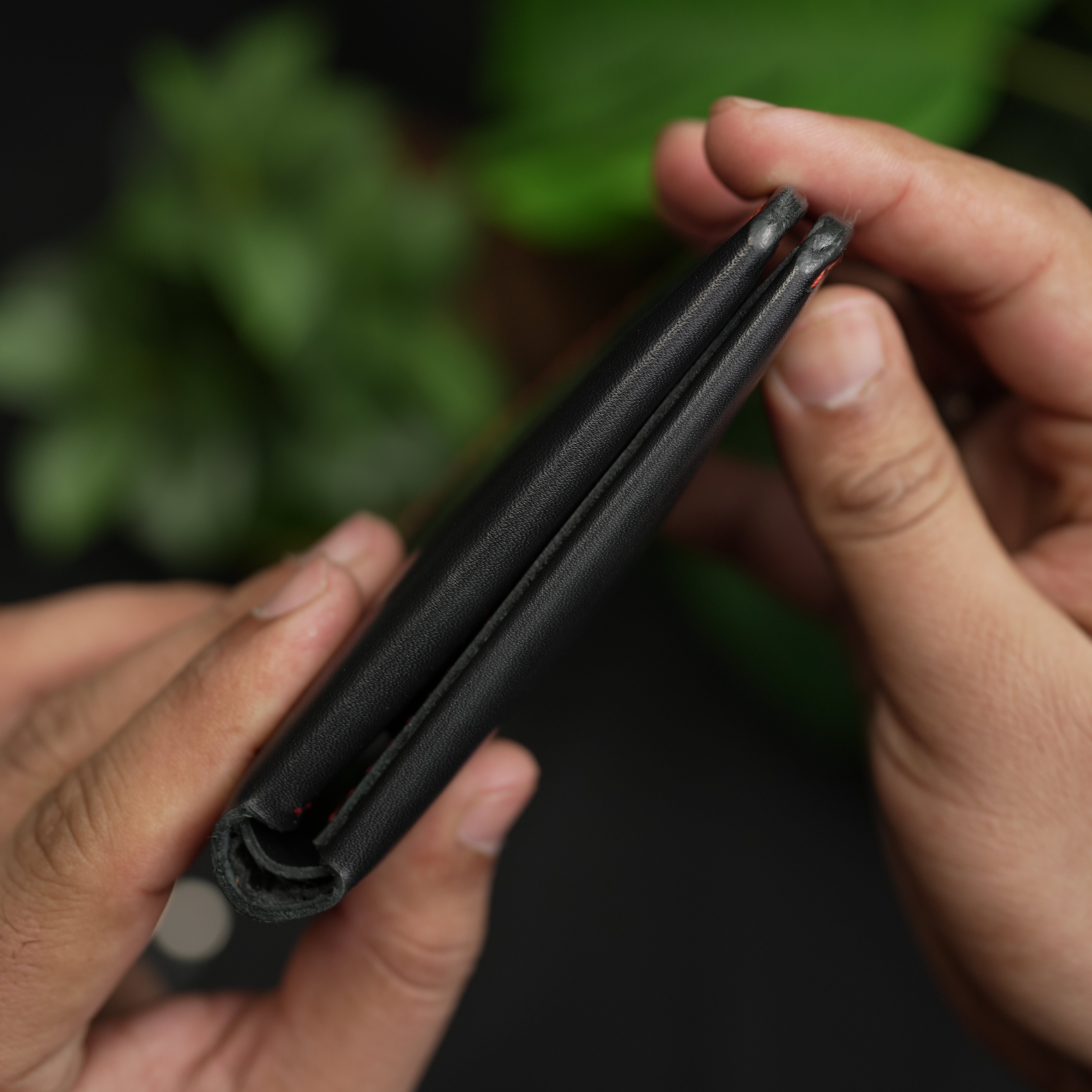 No. 81 Classic with coin pocket Leather wallet Black color