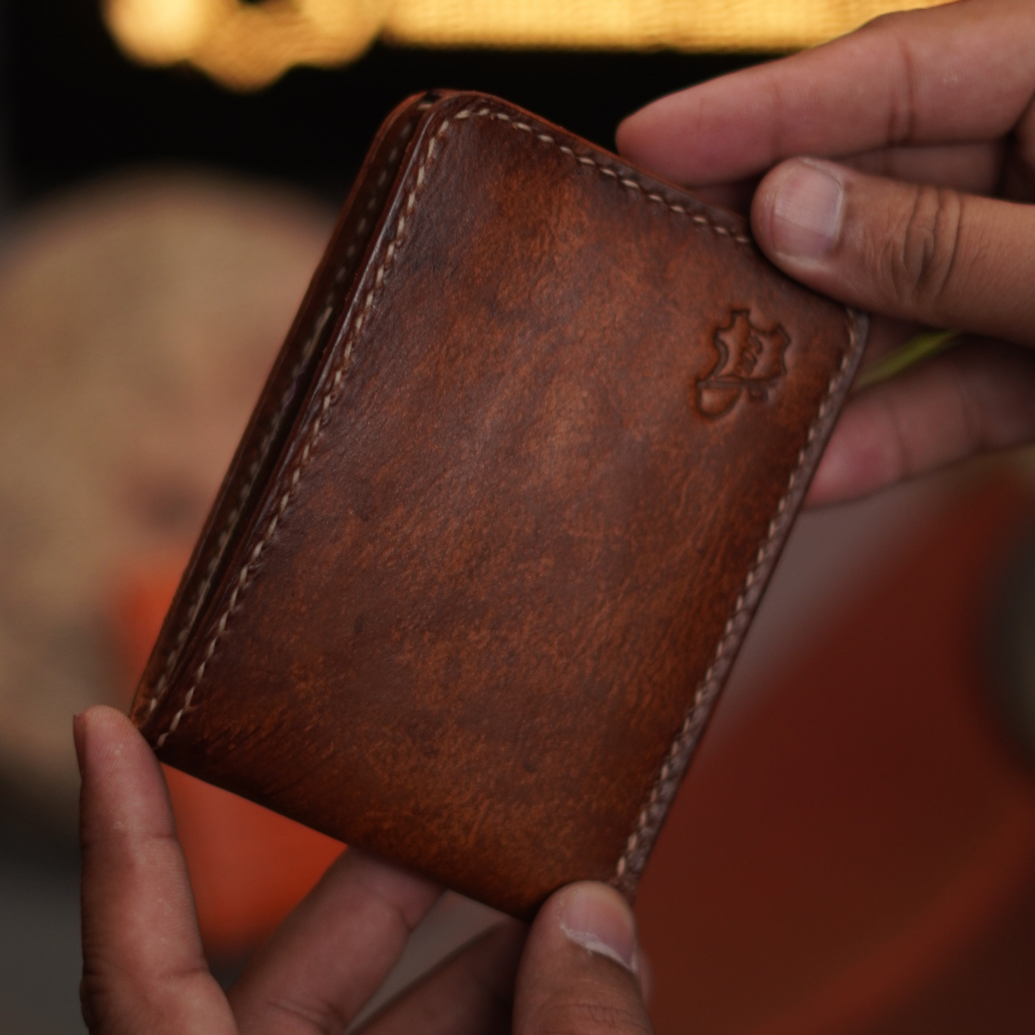 🧳 Article ___ – Handcrafted Compact Bifold Wallet