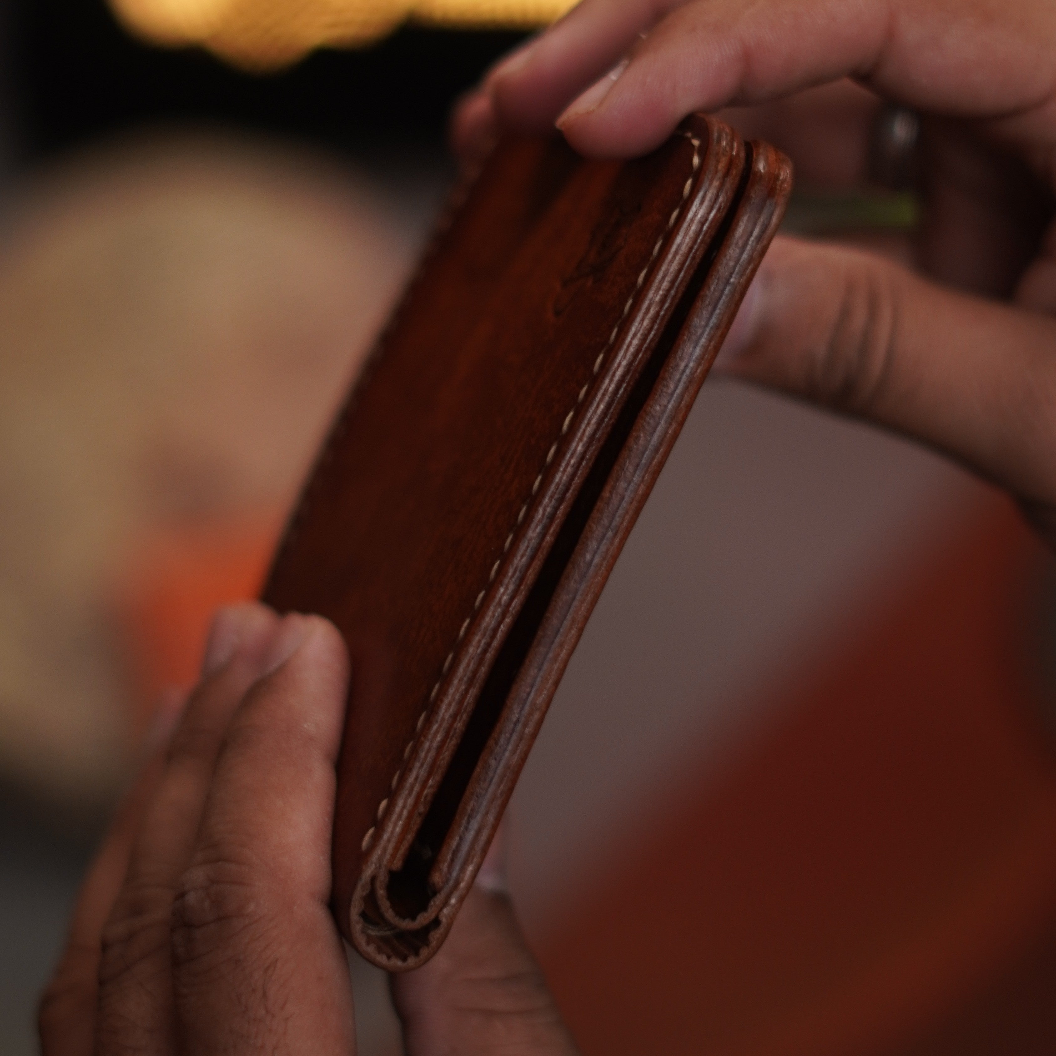 🧳 Article ___ – Handcrafted Compact Bifold Wallet