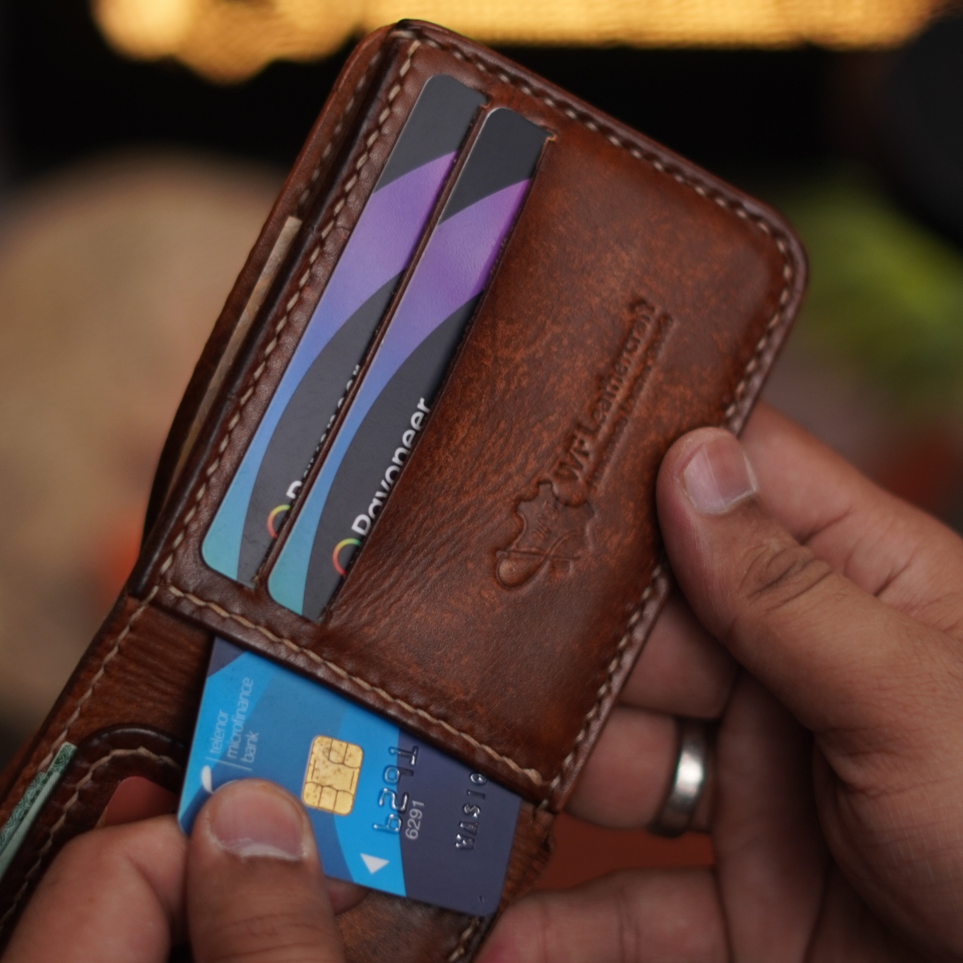 🧳 Article ___ – Handcrafted Compact Bifold Wallet