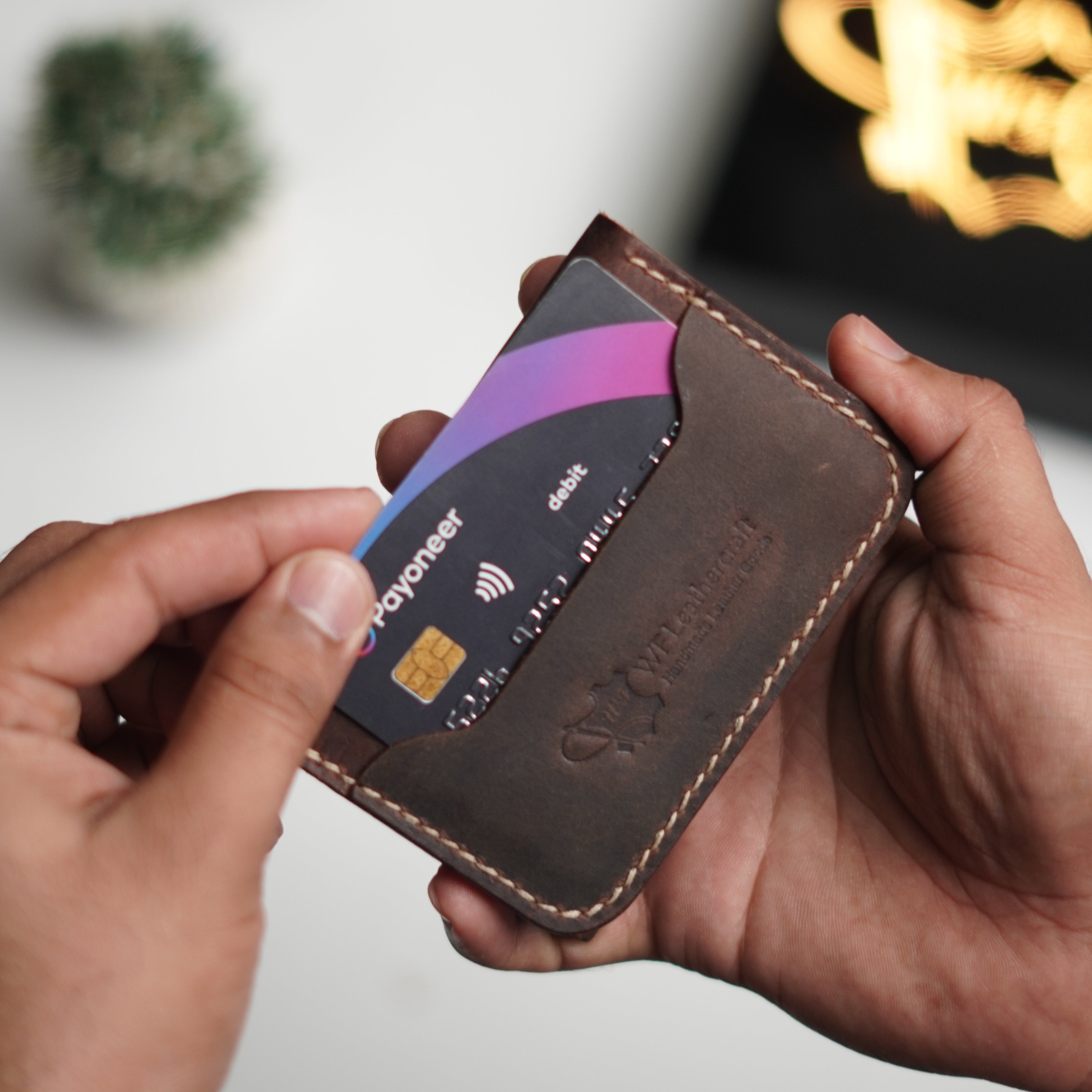 رقم 107 - محفظة صغيرة الحجم وبسيطة