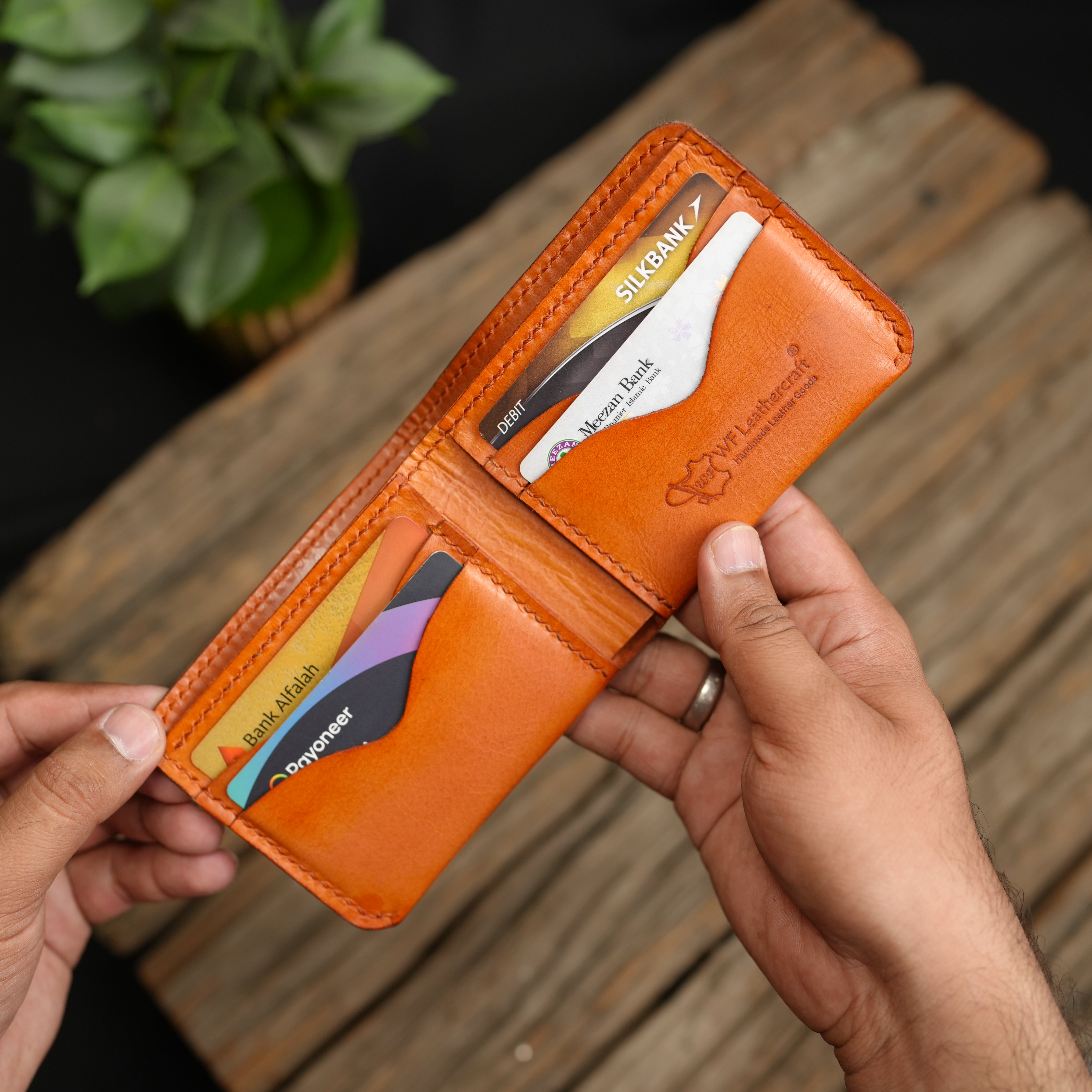 No. 81 classic full stitched bifold wallet Vintage Tan Color