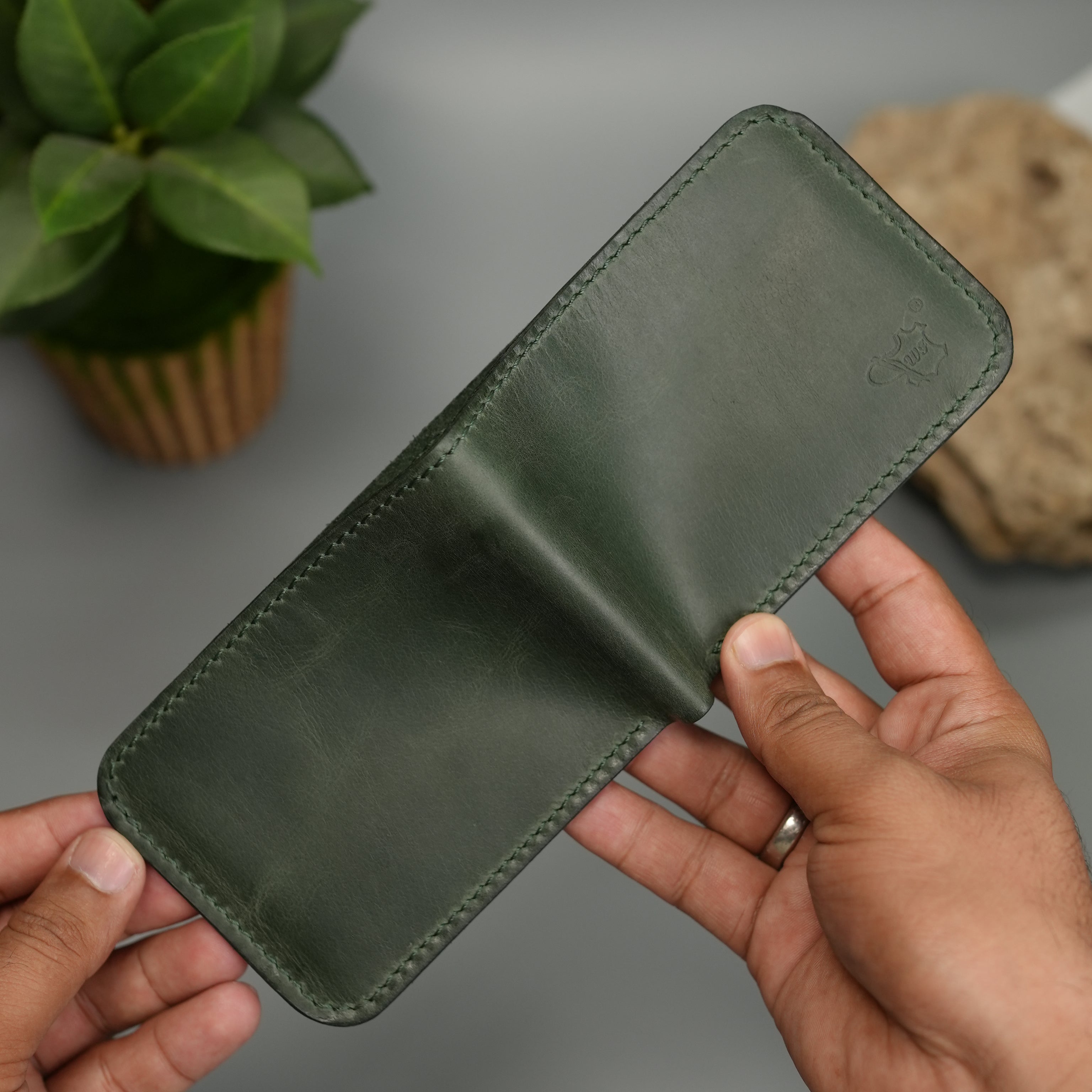 No. 55 claasic Leather Wallet Full Stitshing Green Color