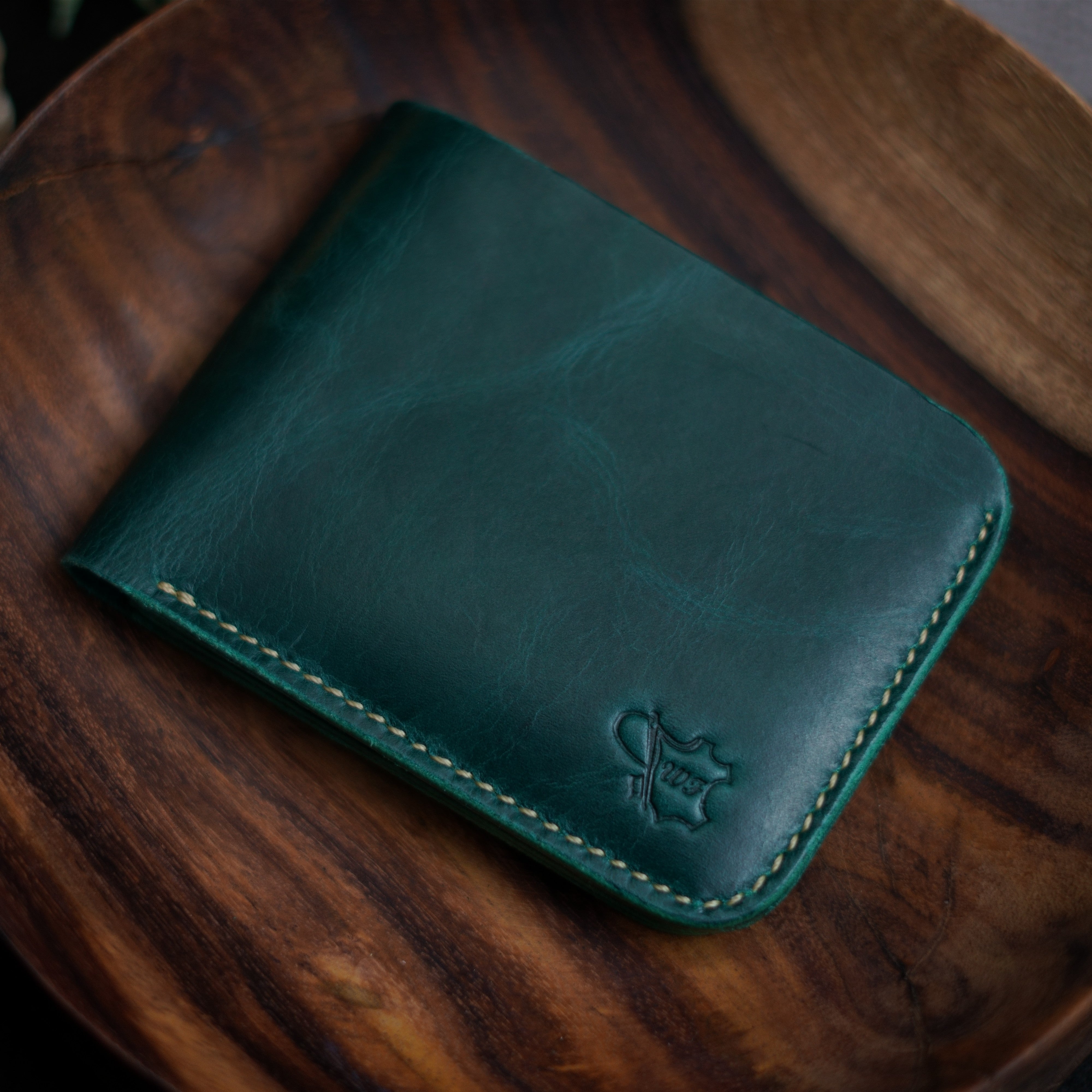 No.55-V2 Classic Bifold Wallet ( Green Color )