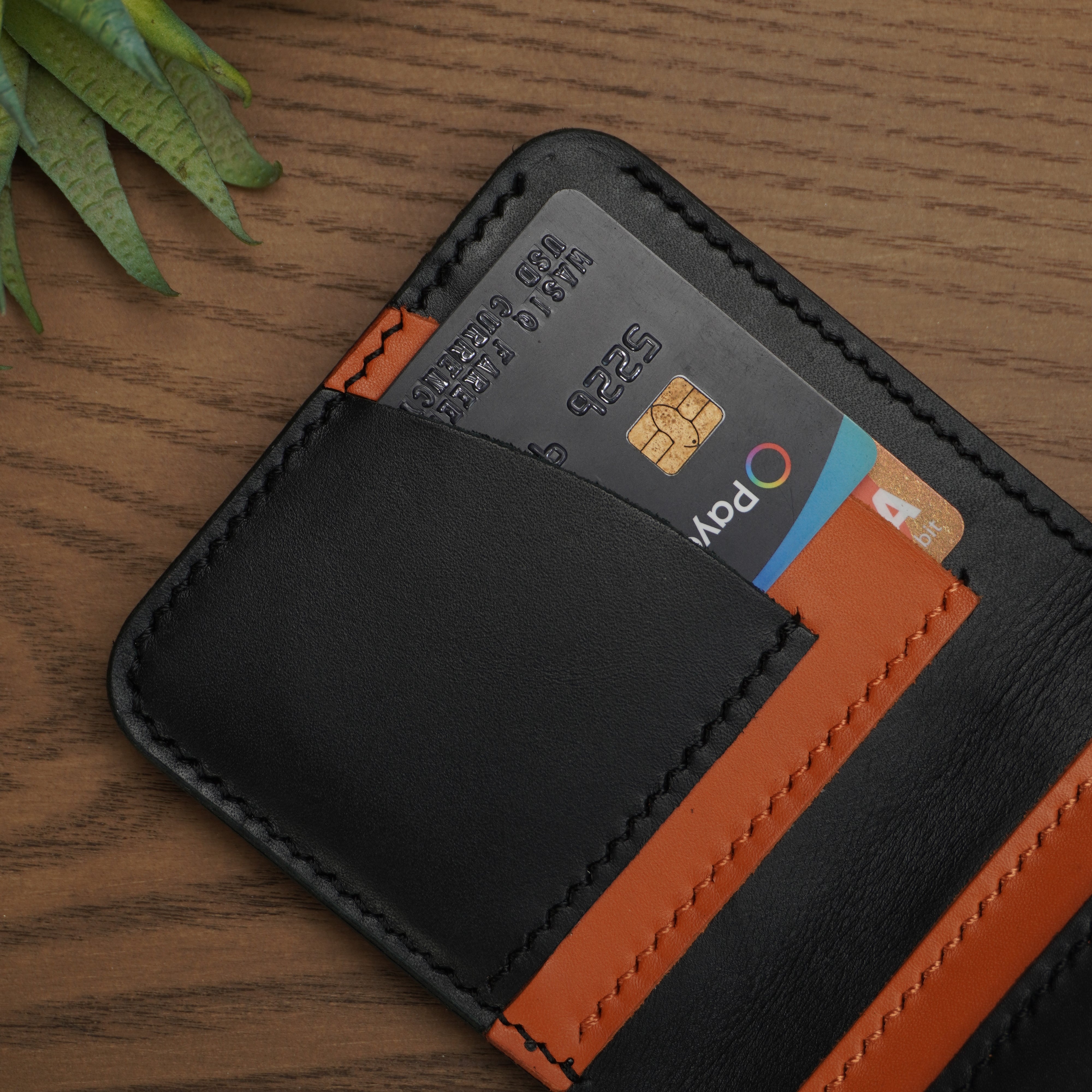 NO.86 VERTICLE BIFOLD LEATHER WALLET (OCEAN BLACK & TAN)