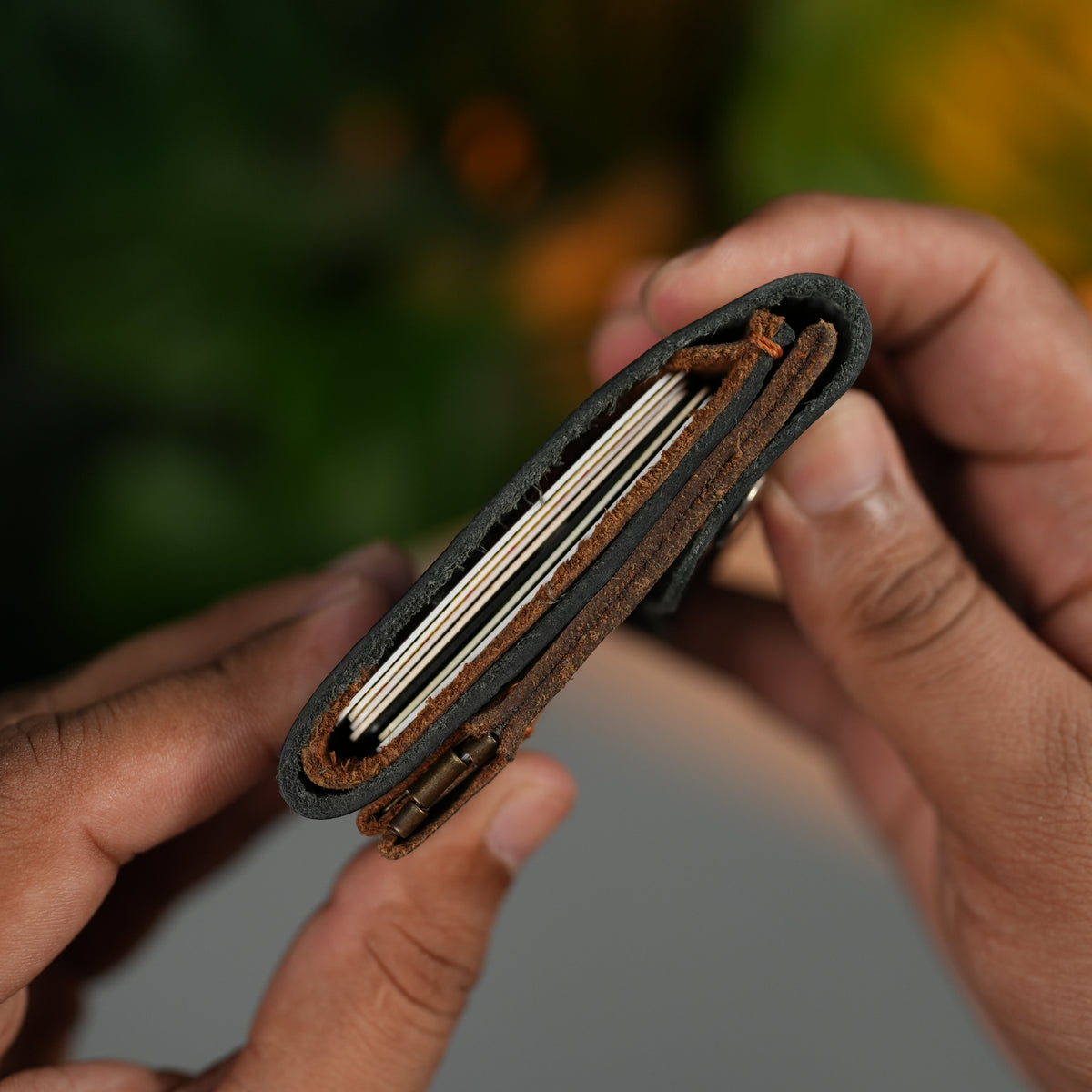 No.122 Bifold Leather Wallet | Full-Grain Pull-Up Leather
