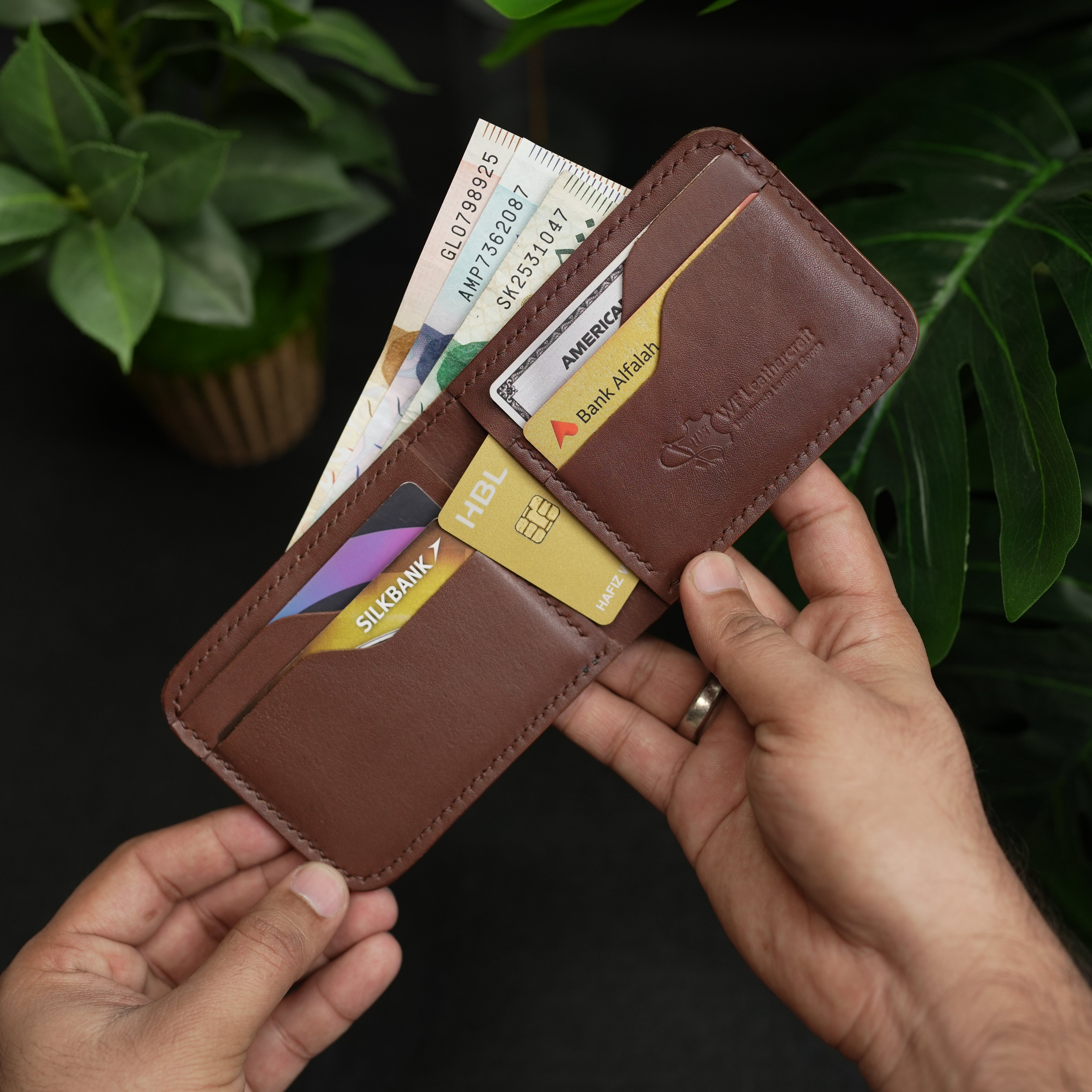 wallet brands in pakistan