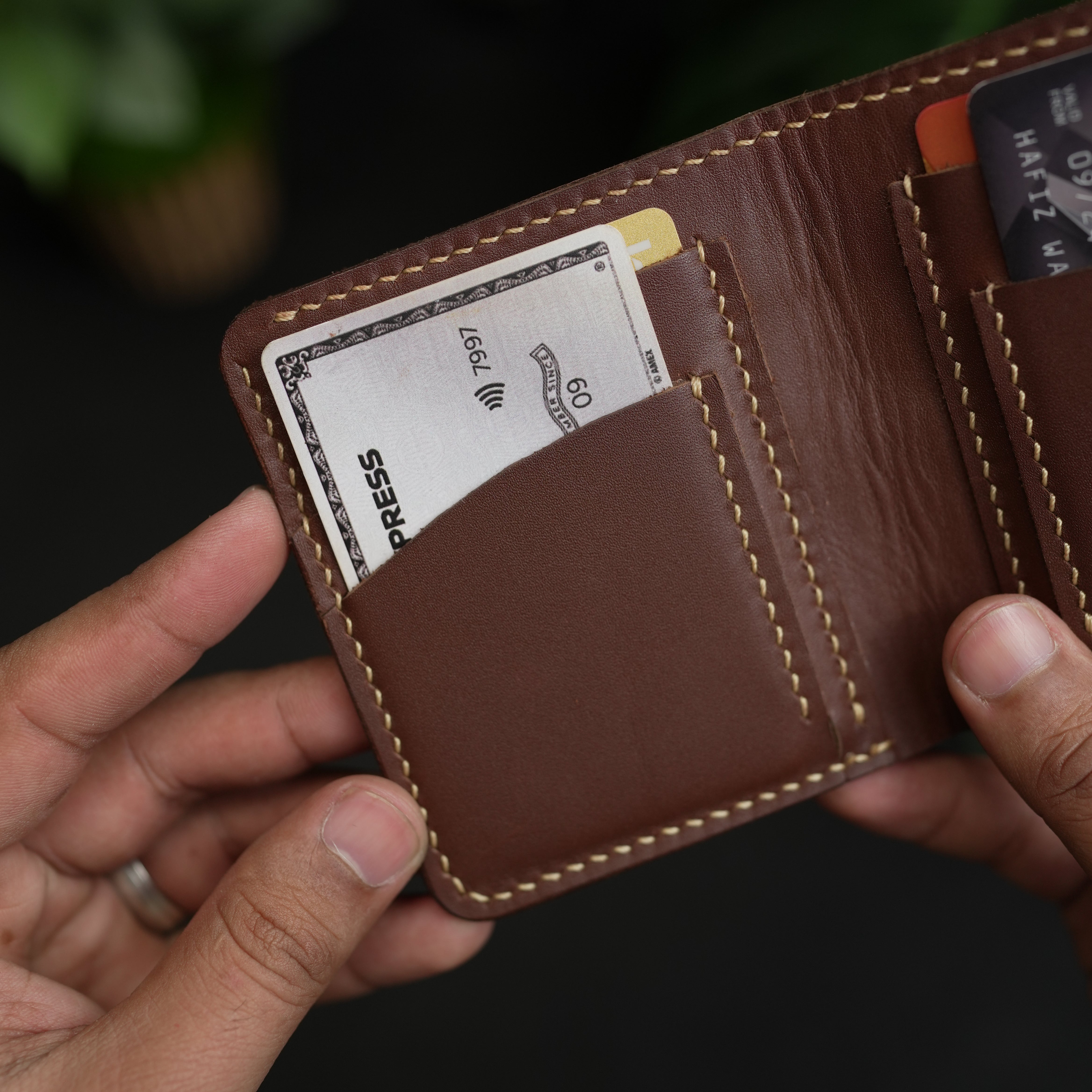 No. 86 vertical bifold wallet brown vegtan leather