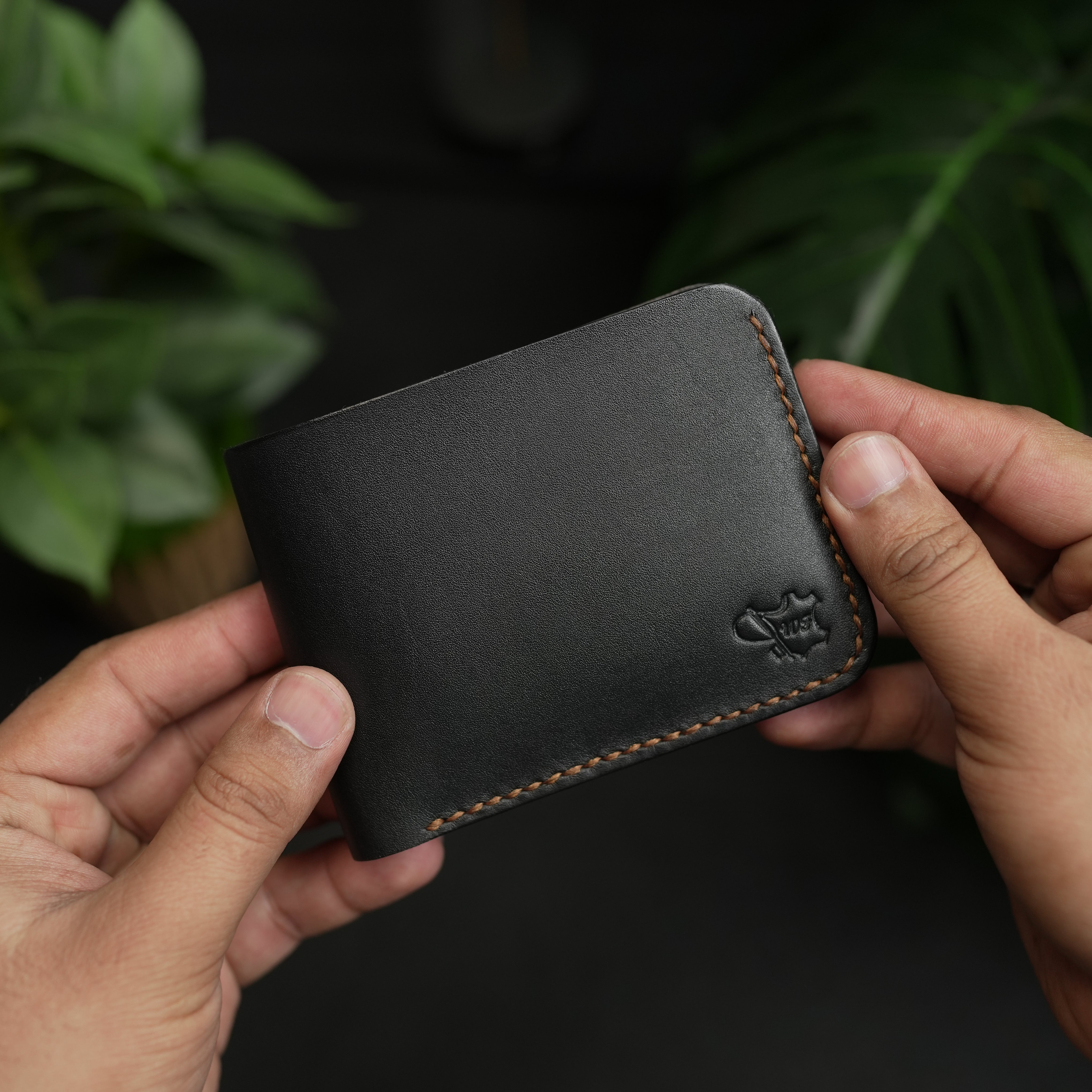 No.55 Bifold Leather Wallet Black color