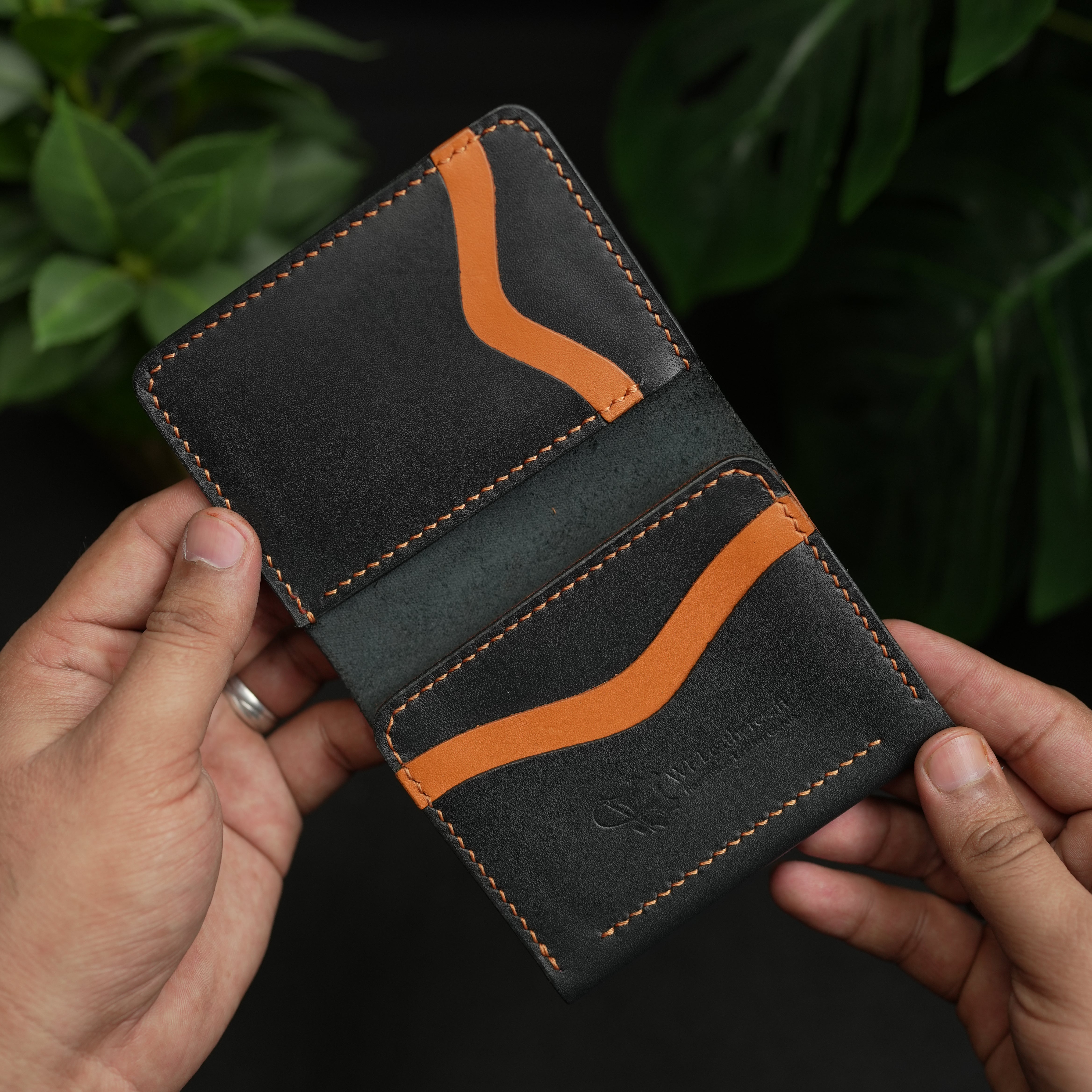 No. 69 vertical bifold wallet Black & Tan color