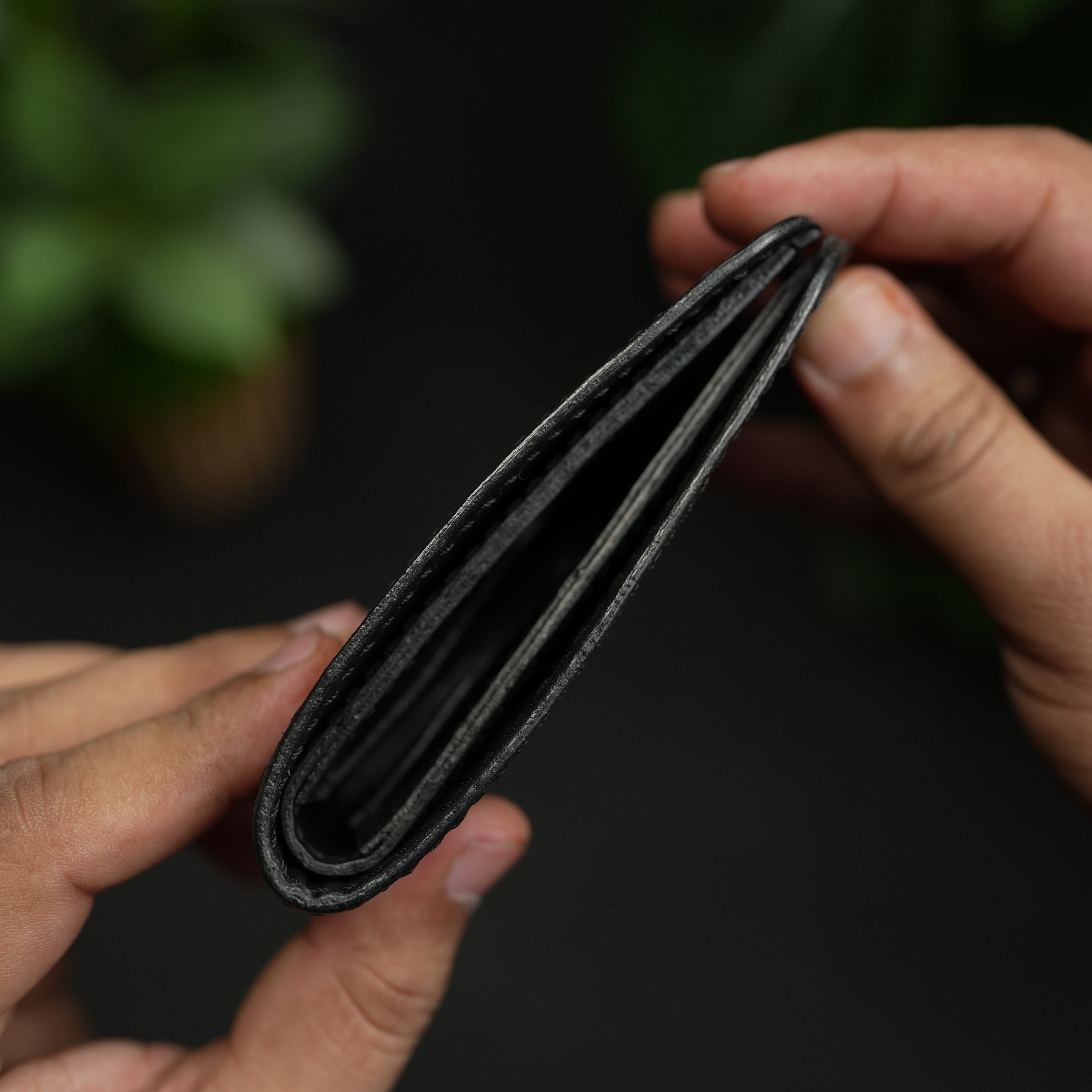 NO.81 Classic Bifold Luxury Leather Wallet – Black