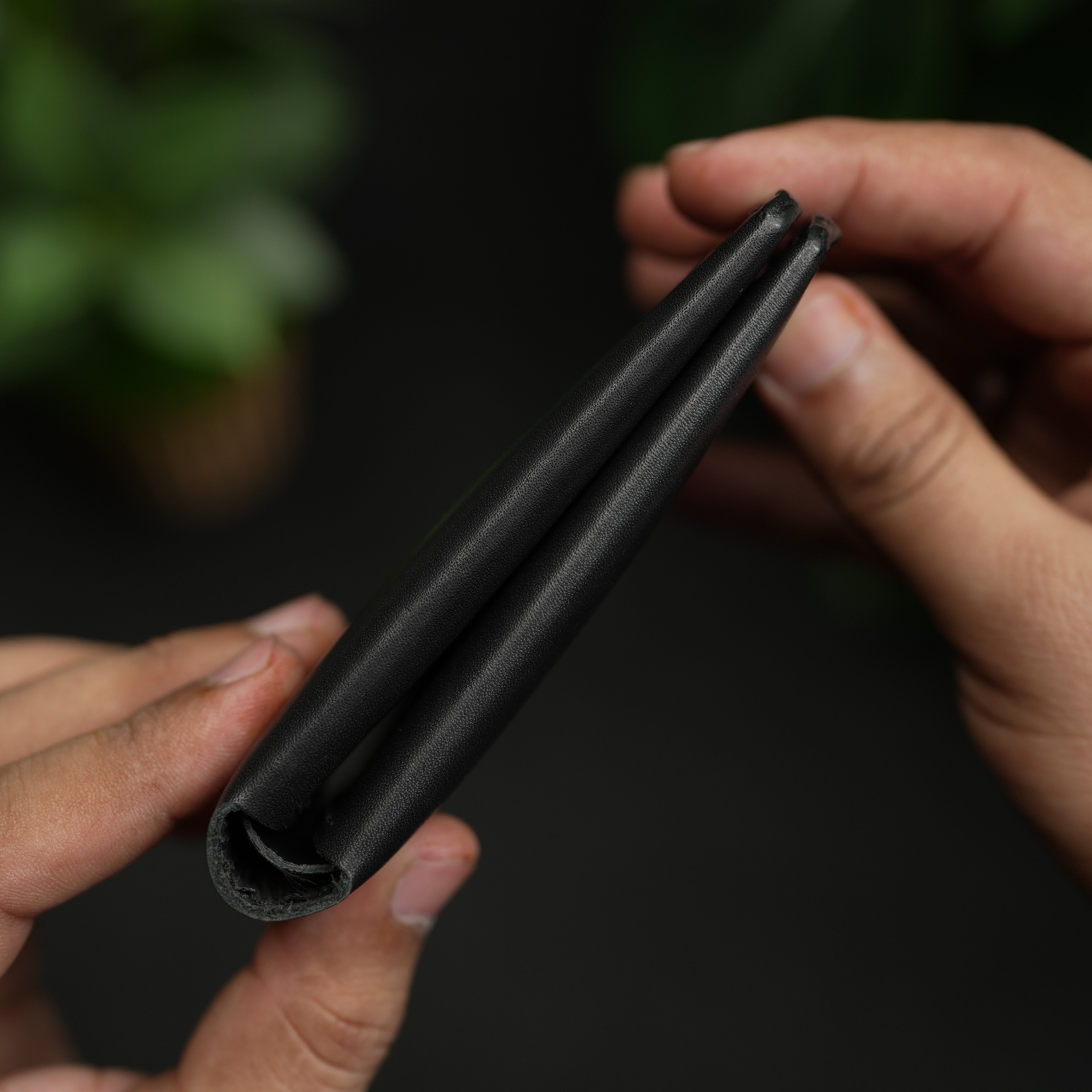 NO.81 Classic Bifold Luxury Leather Wallet – Black