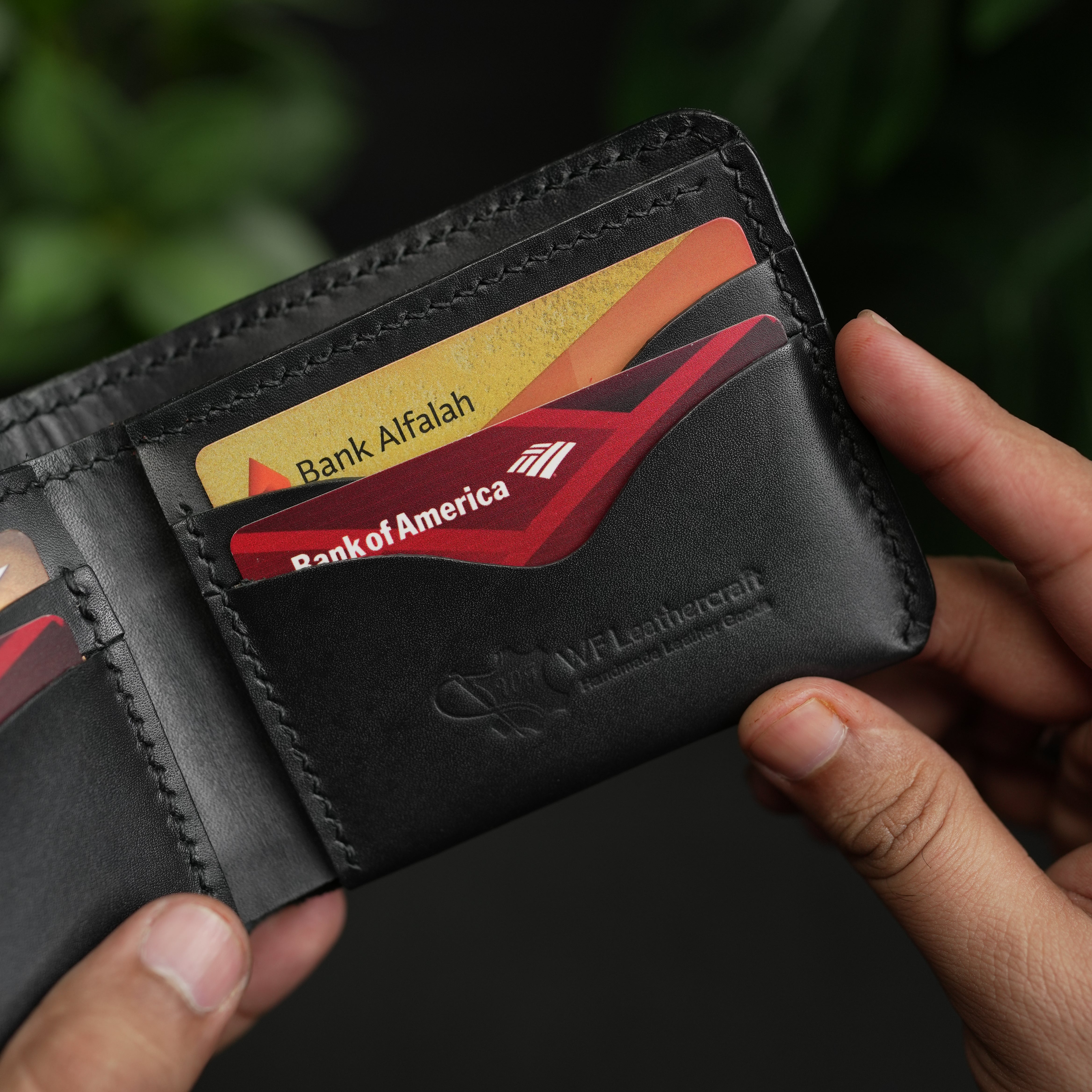 NO.81 Classic Bifold Luxury Leather Wallet – Black