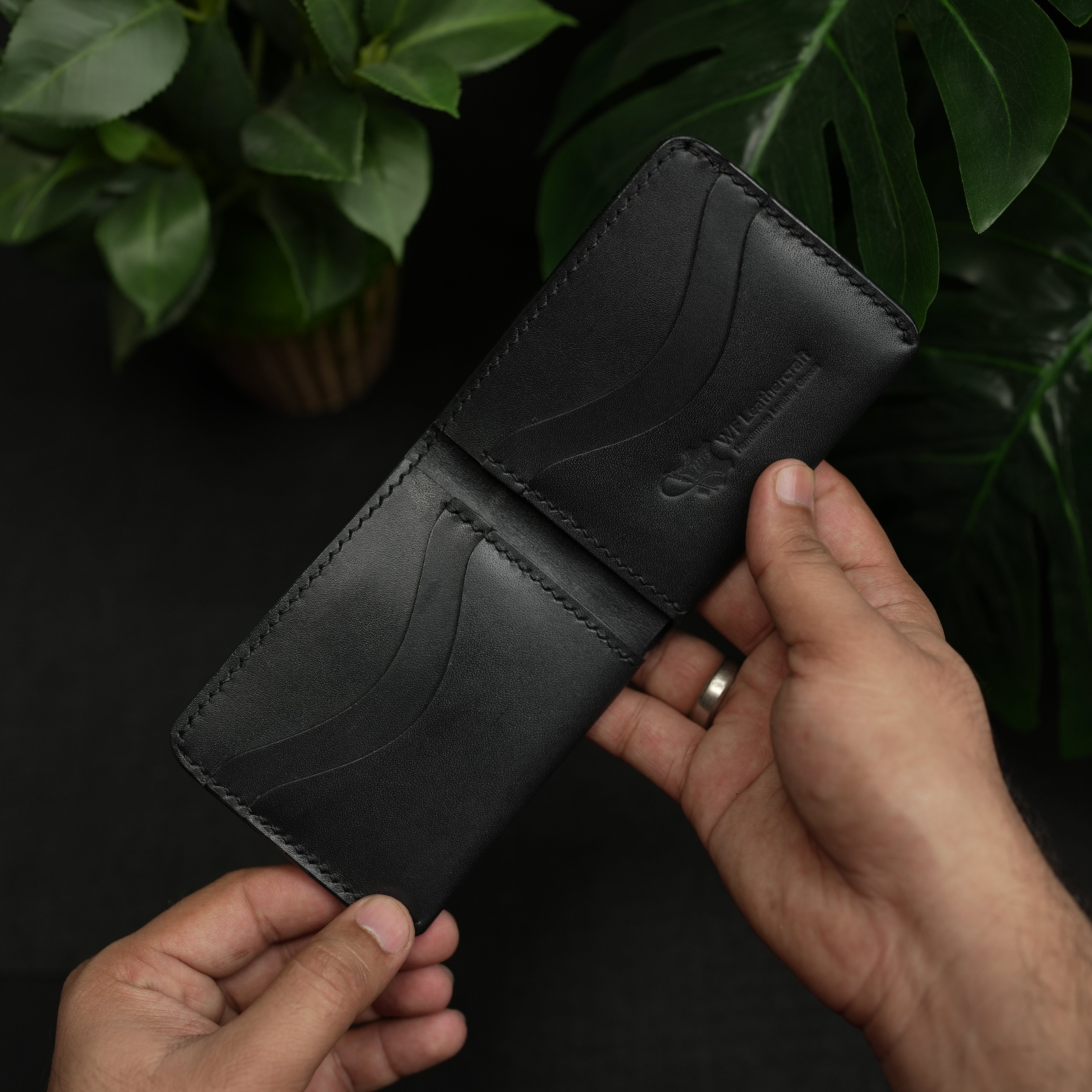 No.81 classic Bifold luxury Leather Wallet (Ocean Black)
