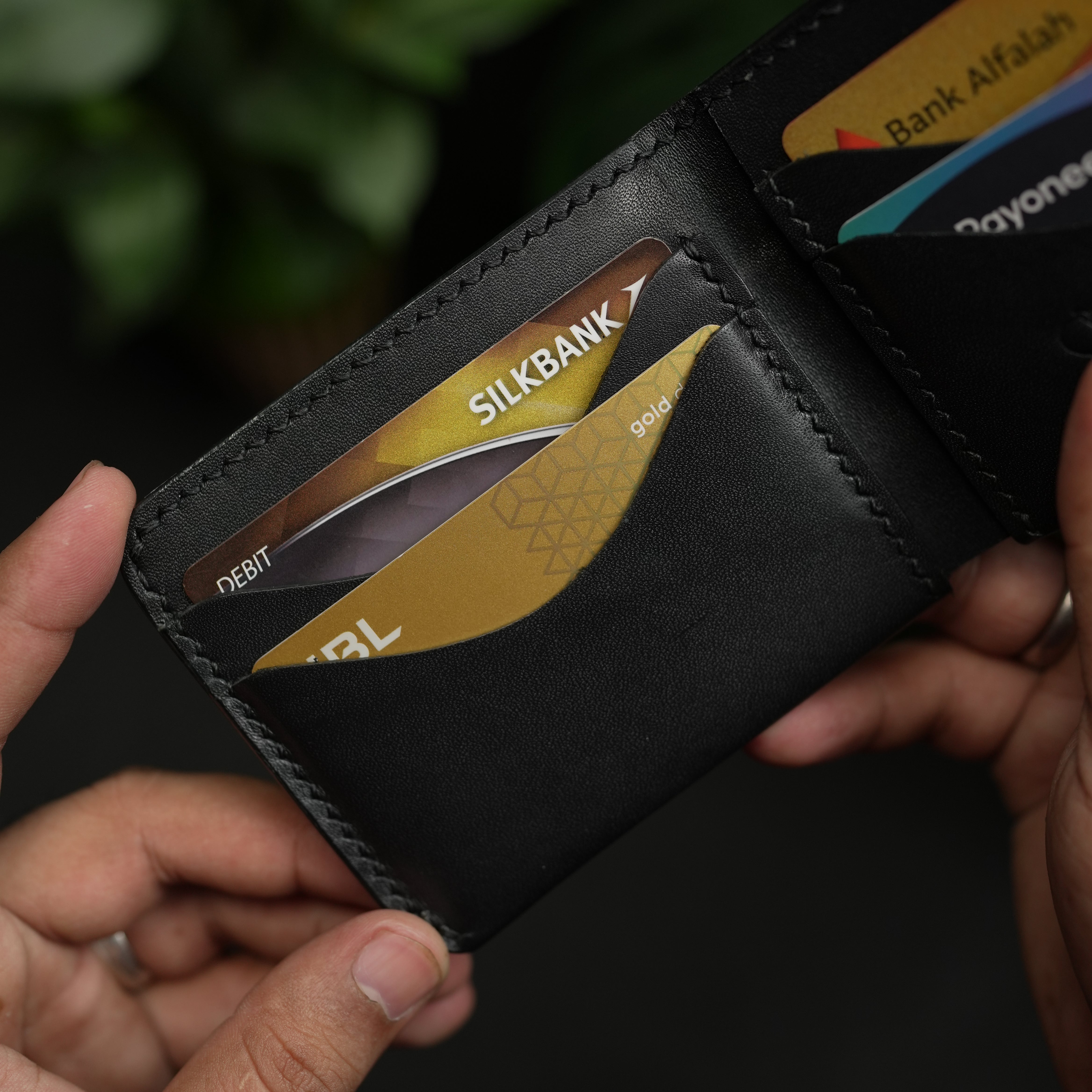 No.81 classic Bifold luxury Leather Wallet (Ocean Black)