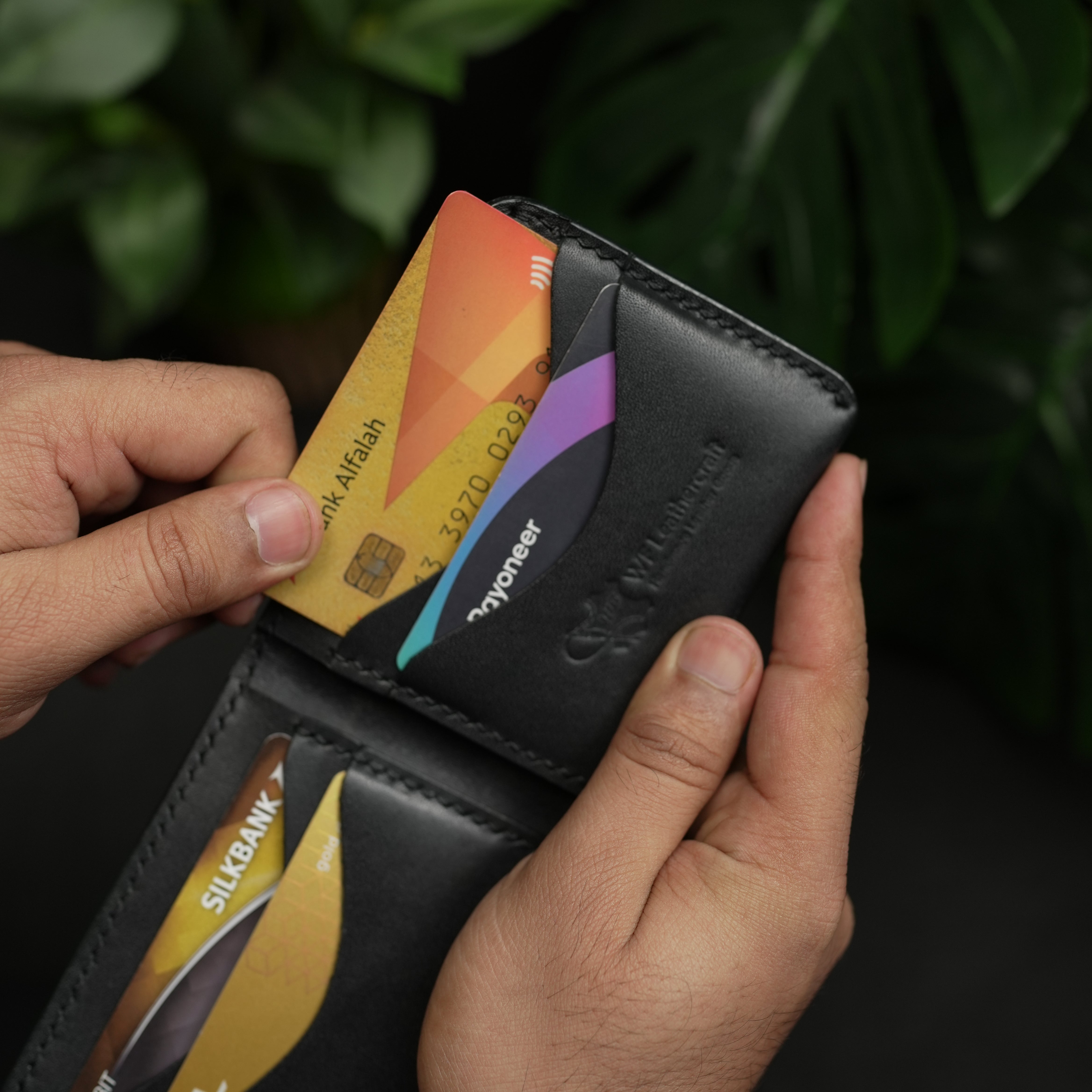 No.81 classic Bifold luxury Leather Wallet (Ocean Black)