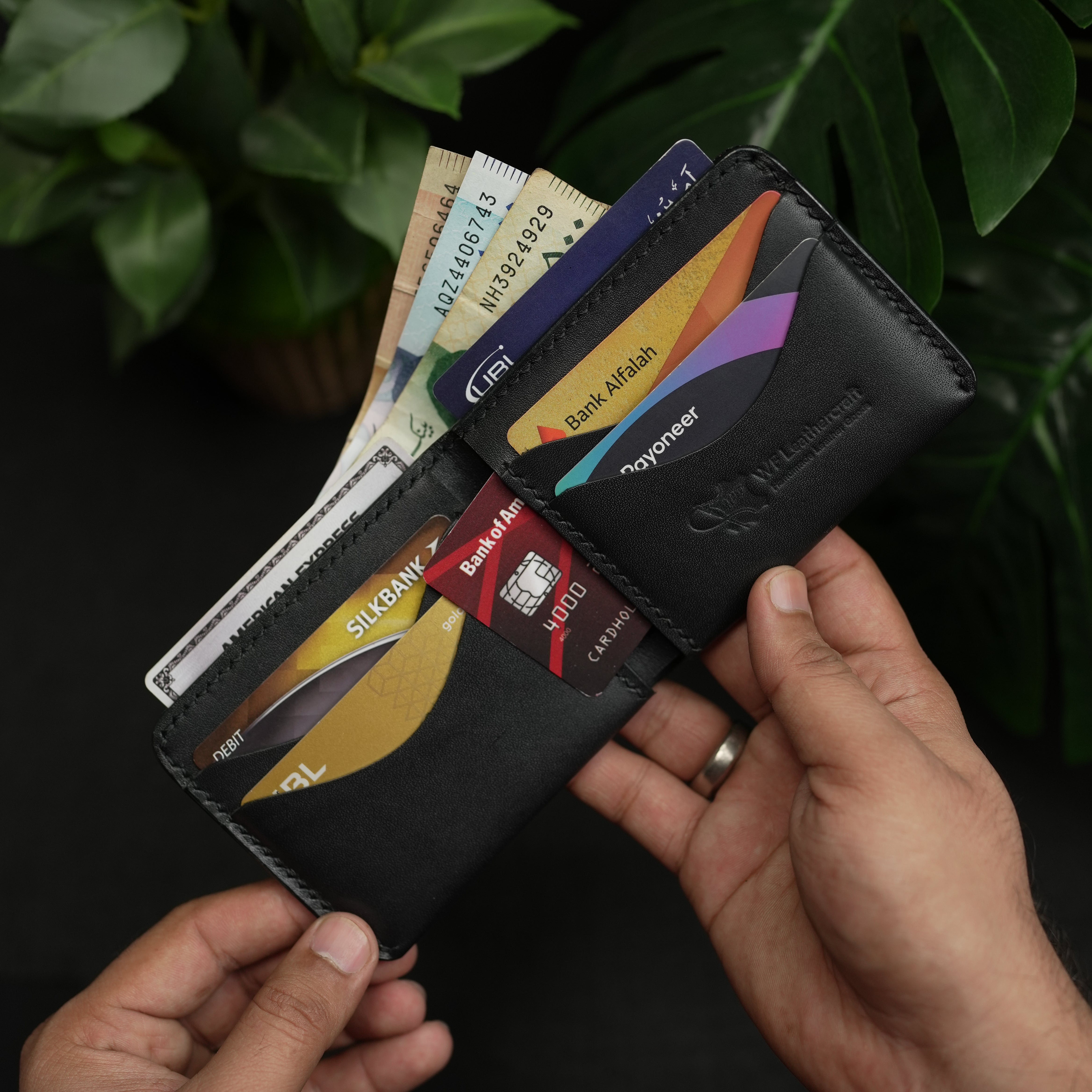 No.81 classic Bifold luxury Leather Wallet (Ocean Black)