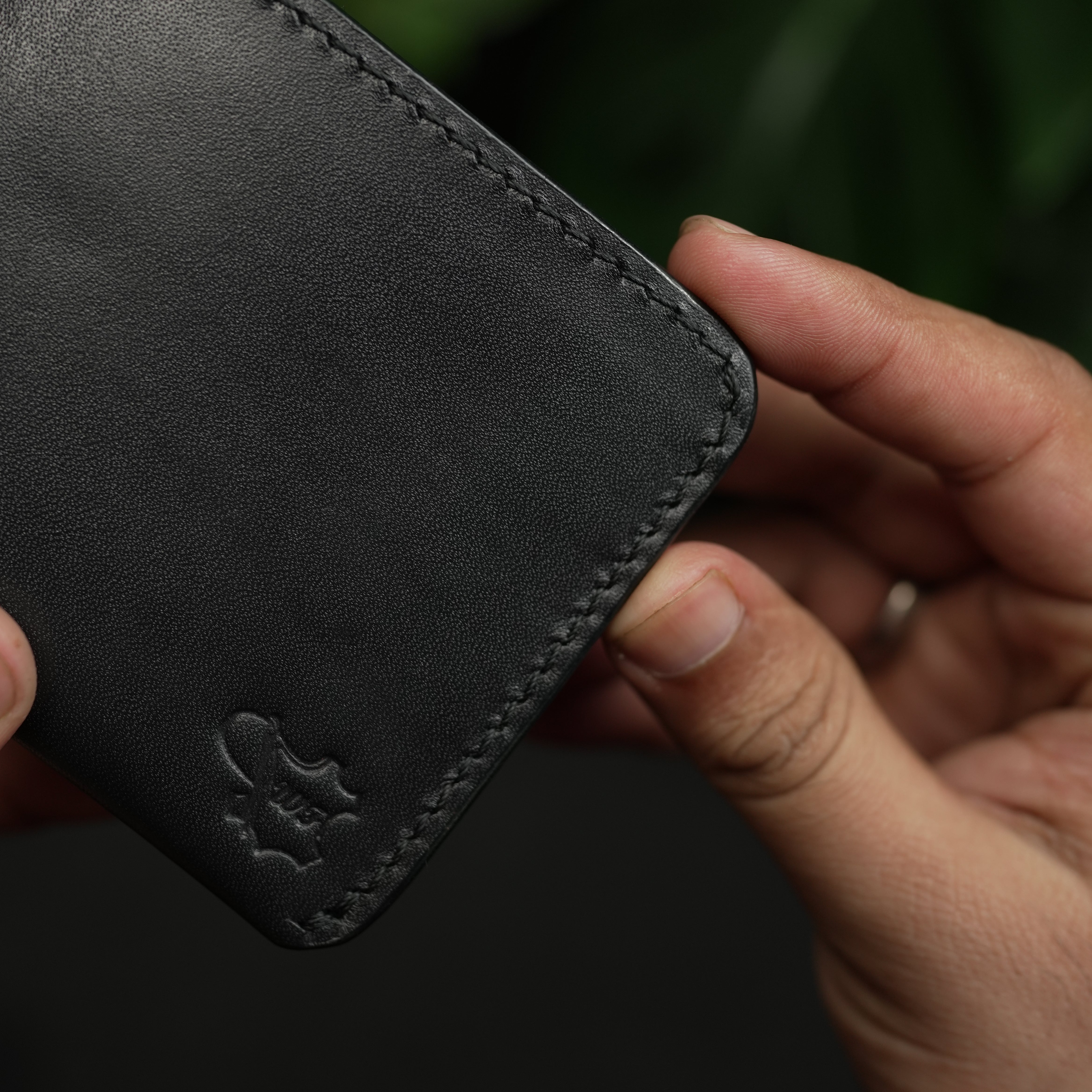 No.81 classic Bifold luxury Leather Wallet (Ocean Black)