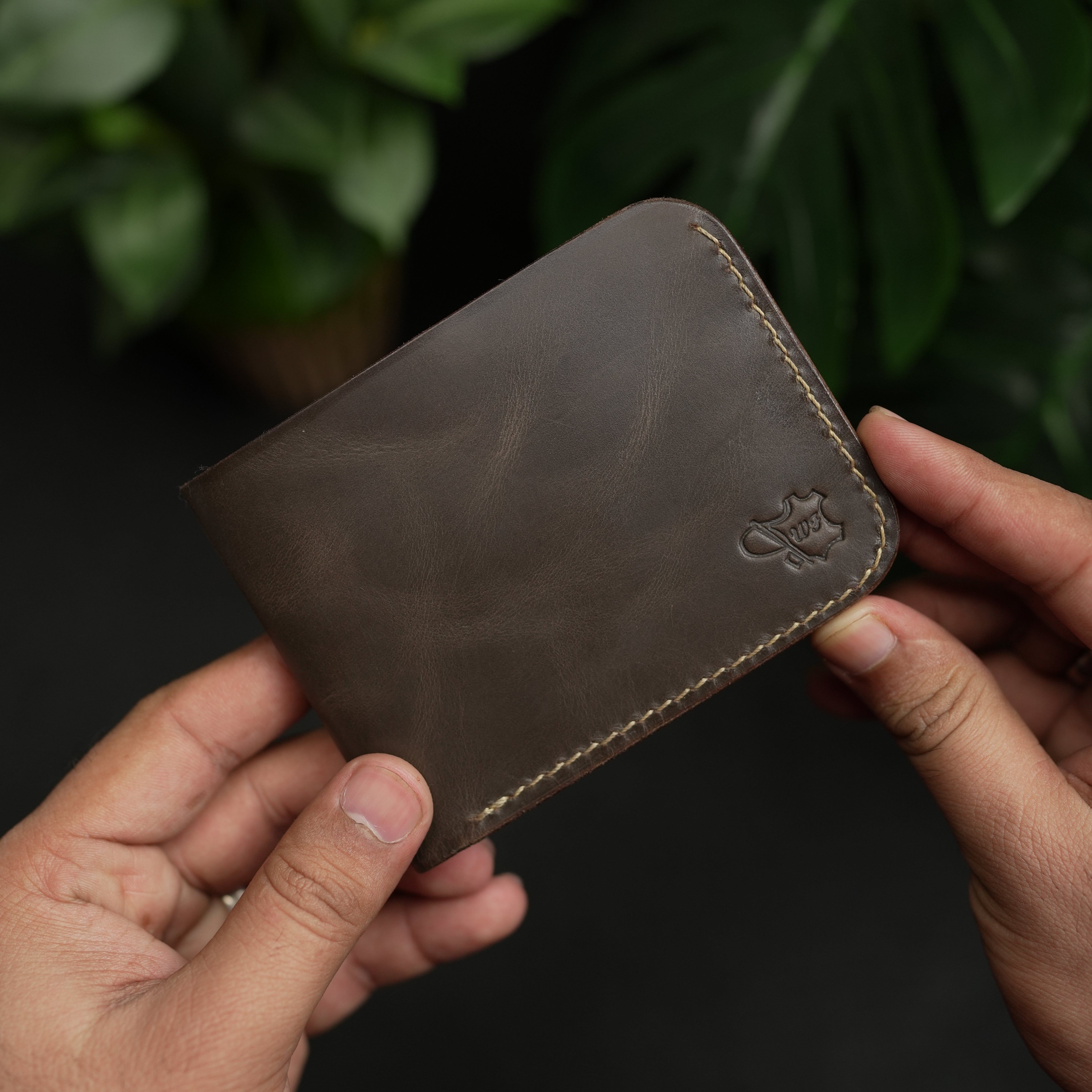 No.55-V2 Classic Bifold Wallet Dark Olive color