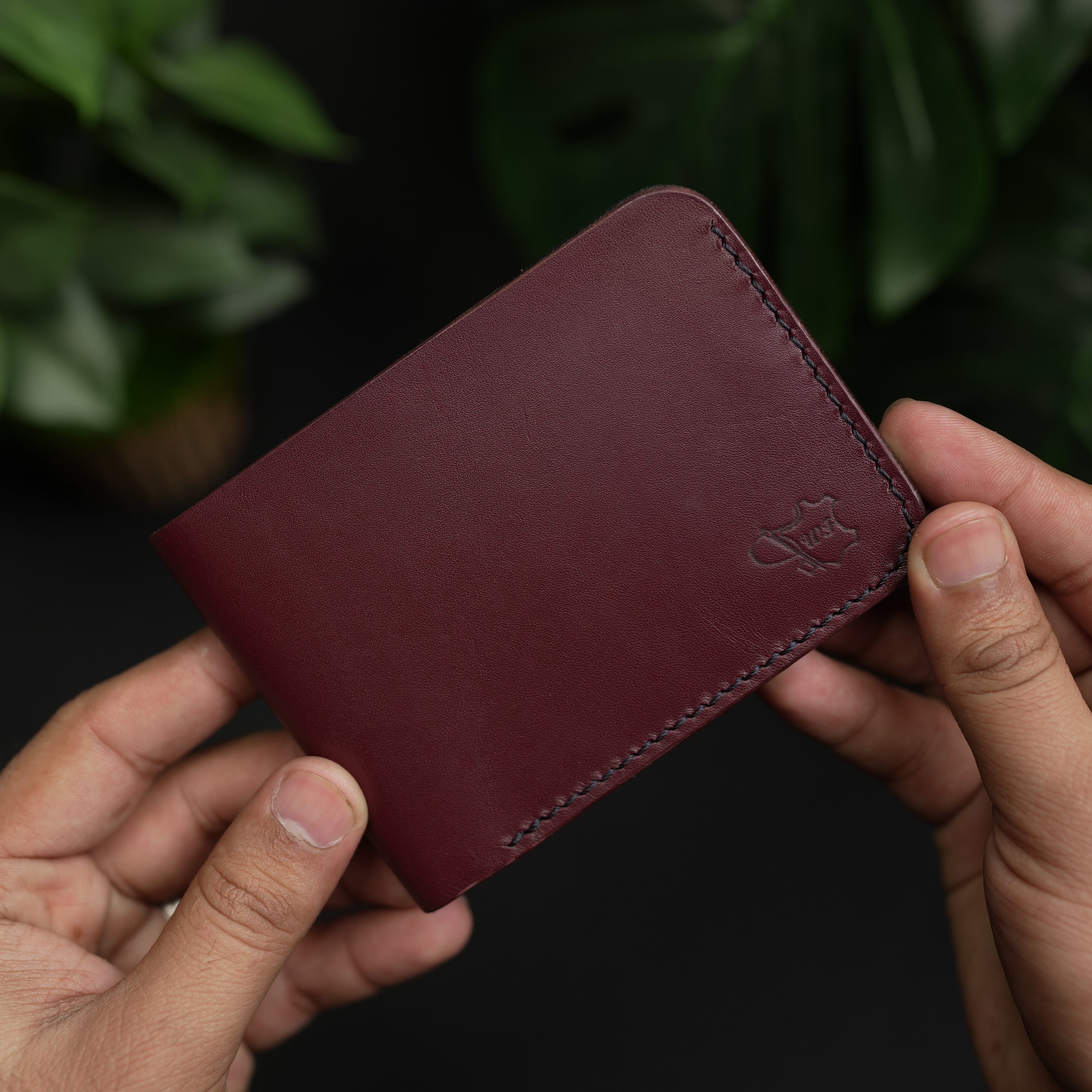 No.77 Classic Bifold Leather Wallet ( Burgundy & Blue )
