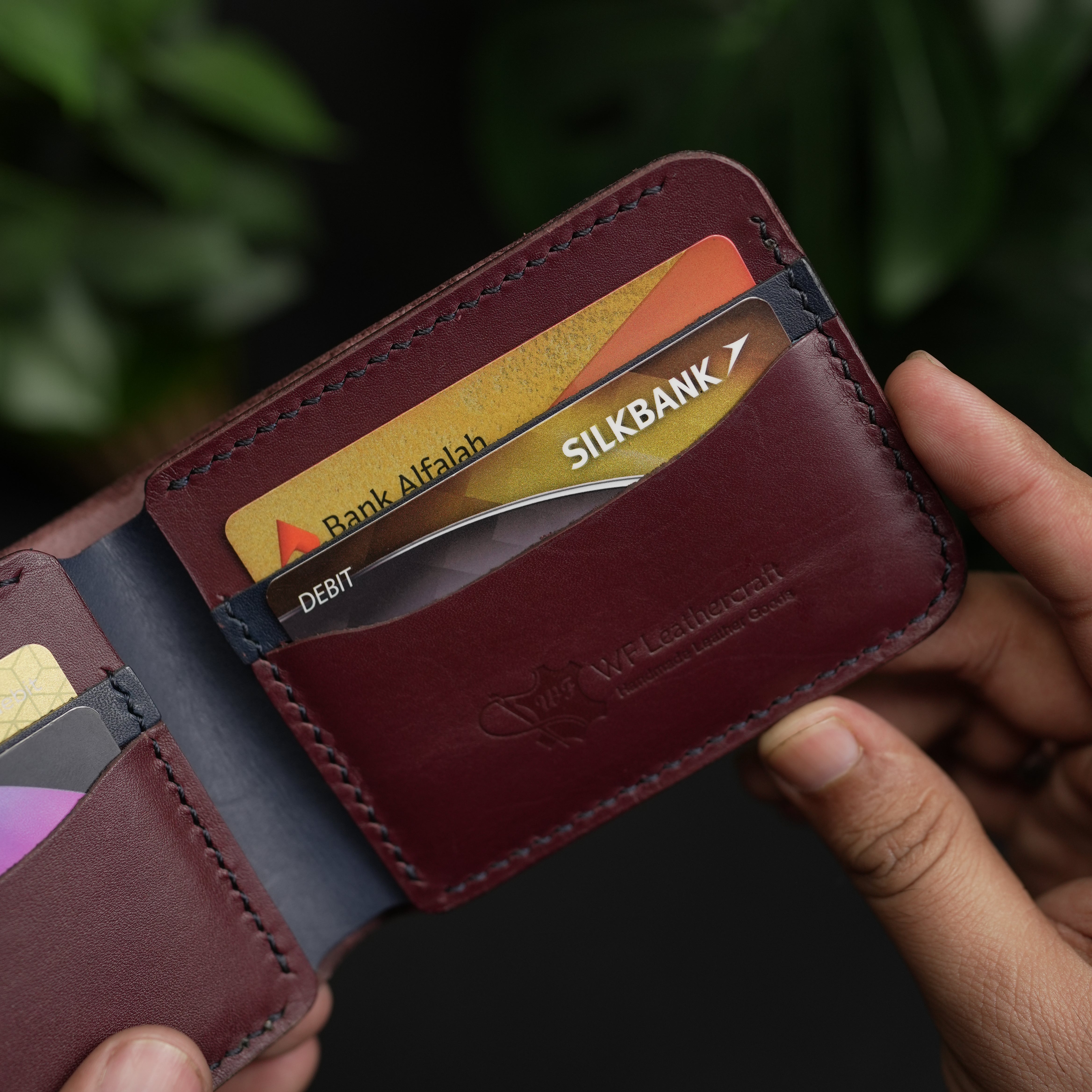 No.77 Classic Bifold Leather Wallet ( Burgundy & Blue )