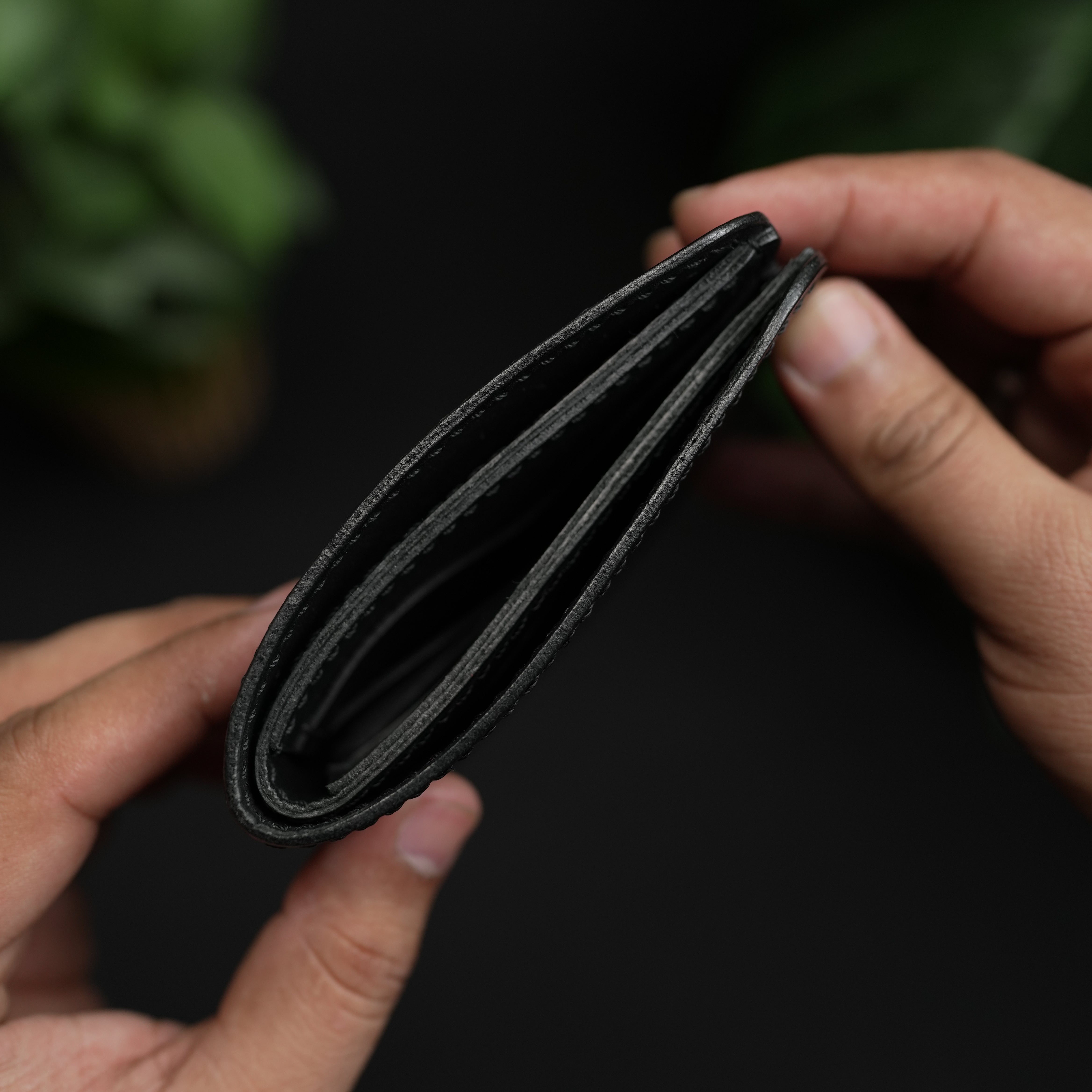 No. 81 classic full stitched bifold wallet Black