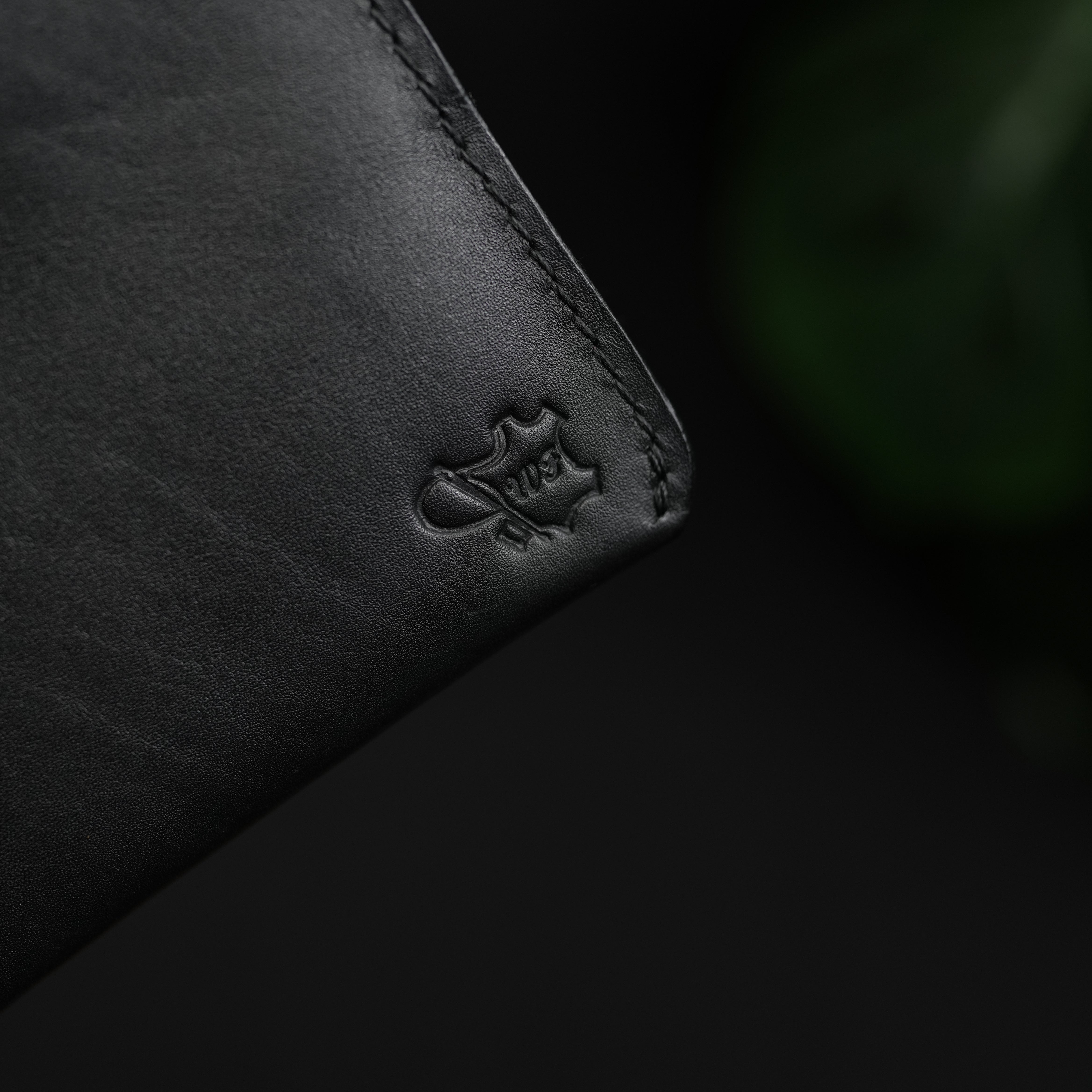 No. 81 classic full stitched bifold wallet Black